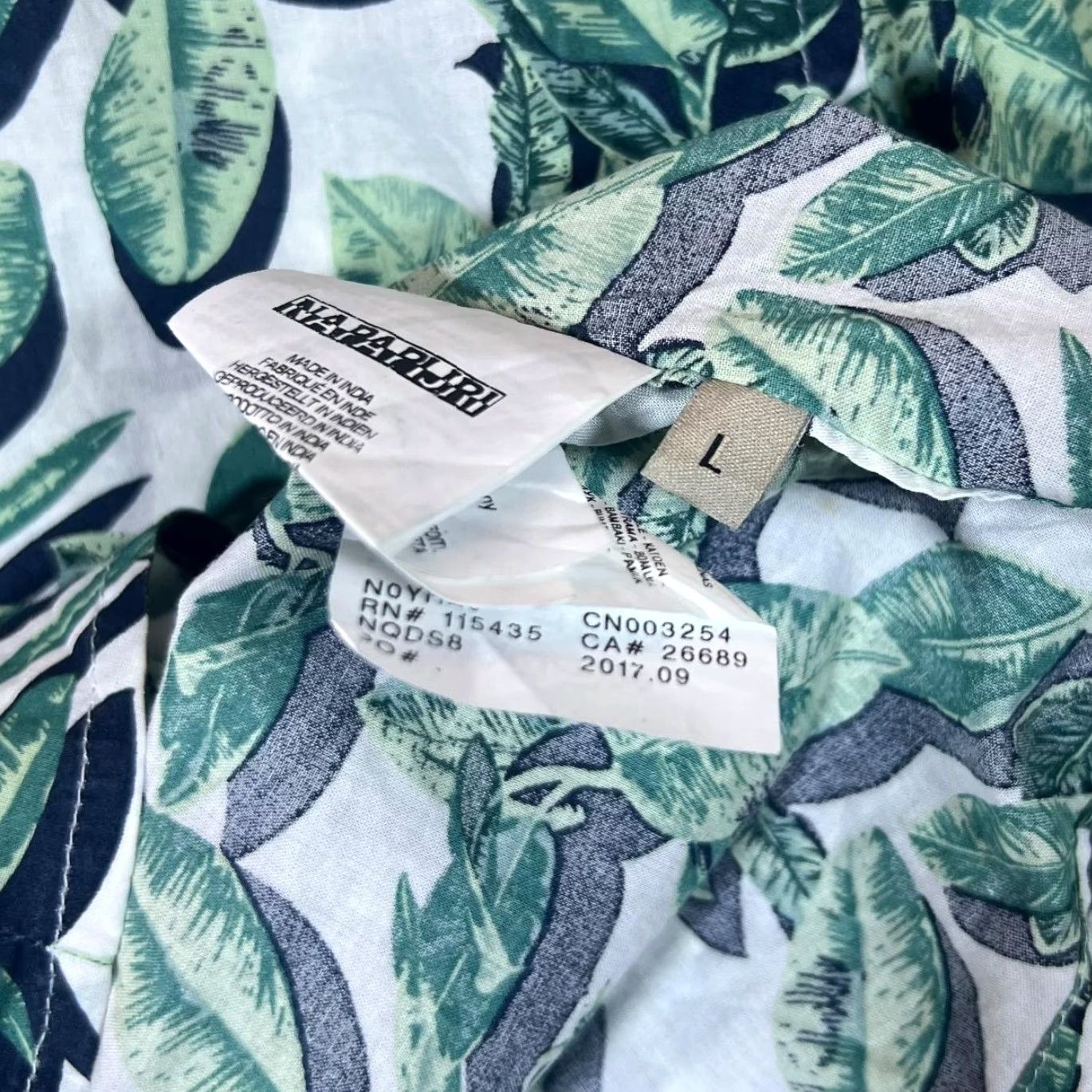 Napapijri Napapijri Geographic Slim Fit Green Floral Patterned Long Sleeve Shirt Large Mens Cotton Shirt Button-Up Casual Size US L / EU 52-54 / 3 - 4 Thumbnail