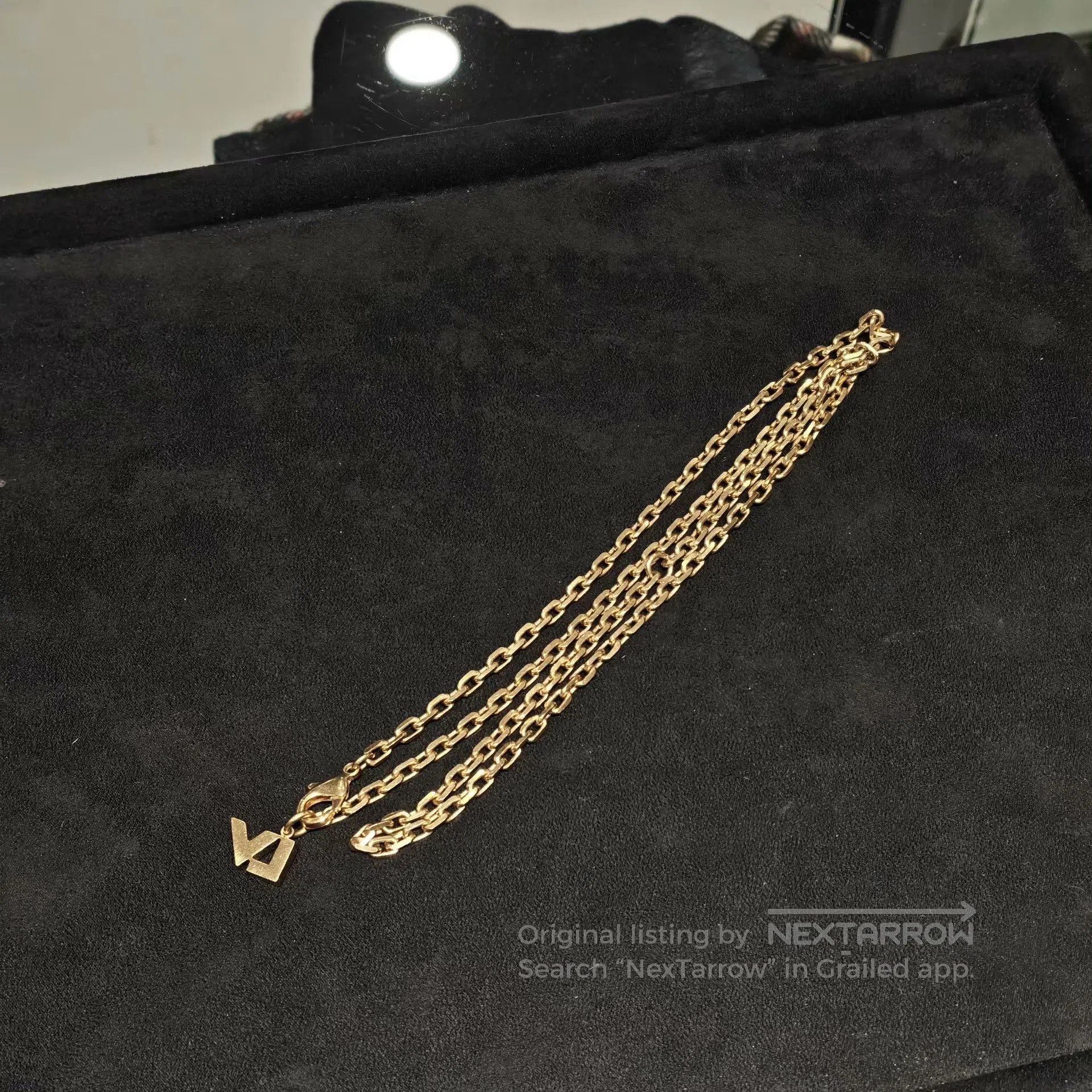 Louis Vuitton Louis Vuitton Logo Metal Necklace. Size ONE SIZE - 1 Thumbnail