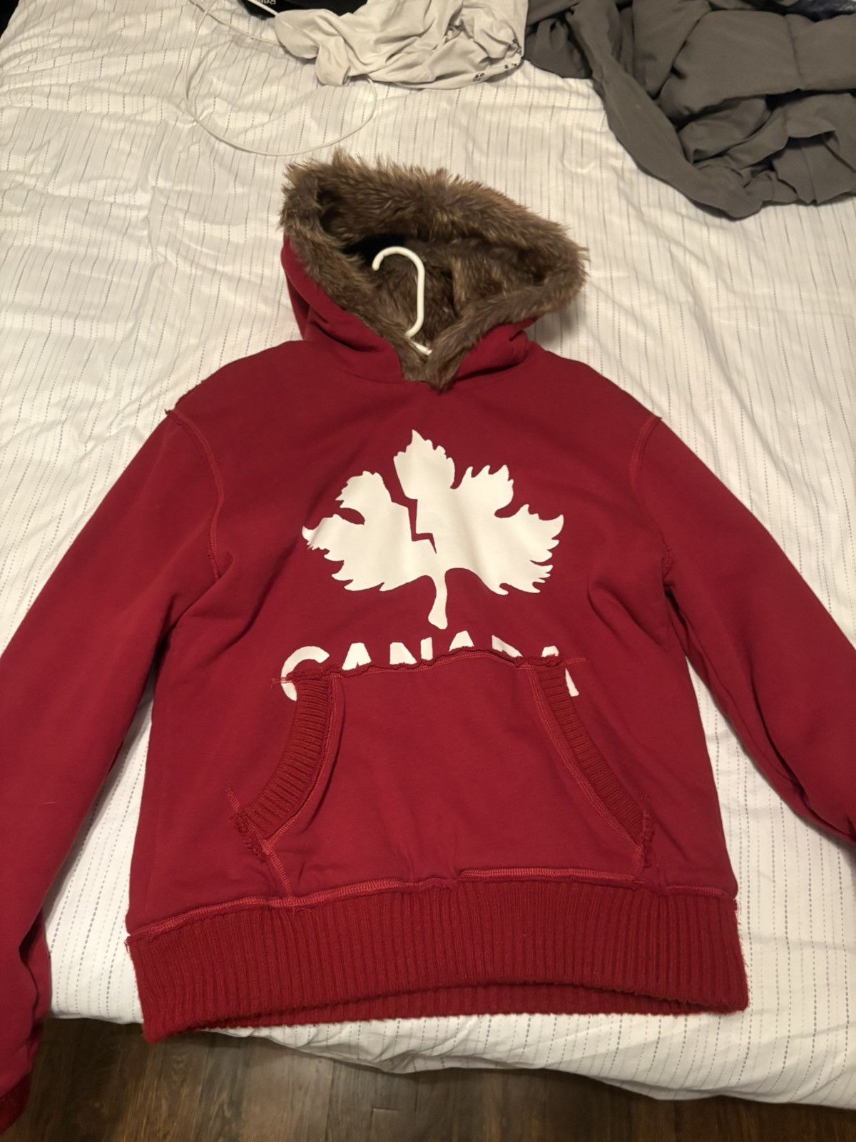 Other Rehab/Real Heart Break Canada Fur Lined Hoodie Size US XL / EU 56 / 4 - 1 Thumbnail
