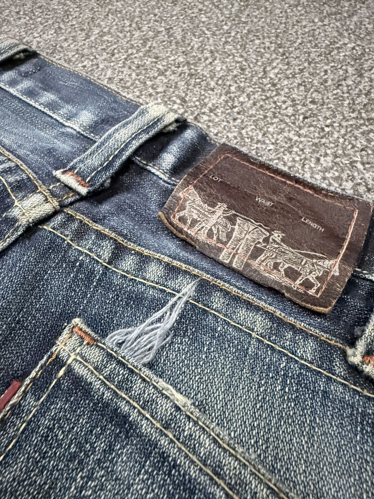 Engineered Garments × Levi's Vintage Levi’s 519 90s Distressed Heavy Fade Whisker Denim Size US 31 - 8 Thumbnail