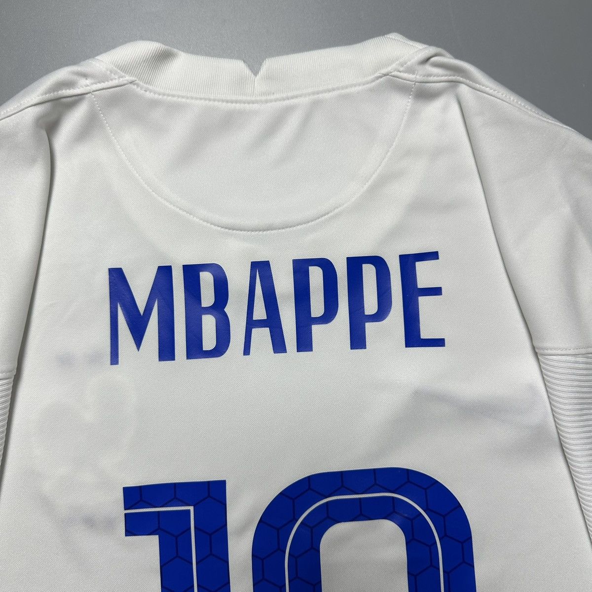 Vintage NWT FRANCE NIKE 2020 EURO FOOTBALL AWAY JERSEY #10 MBAPPE Size US XXL / EU 58 / 5 - 10 Thumbnail
