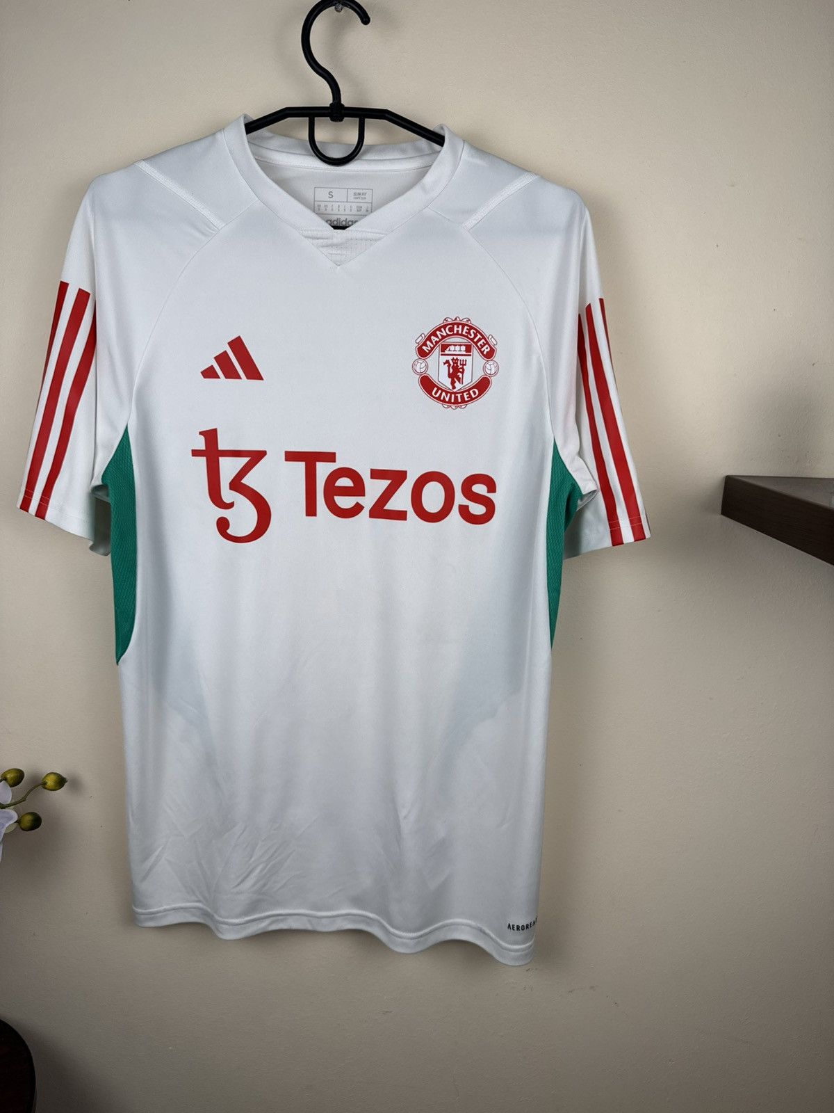 Adidas Adidas Manchester United Jersey 2023/2024 Training S Size US S / EU 44-46 / 1 - 5 Thumbnail