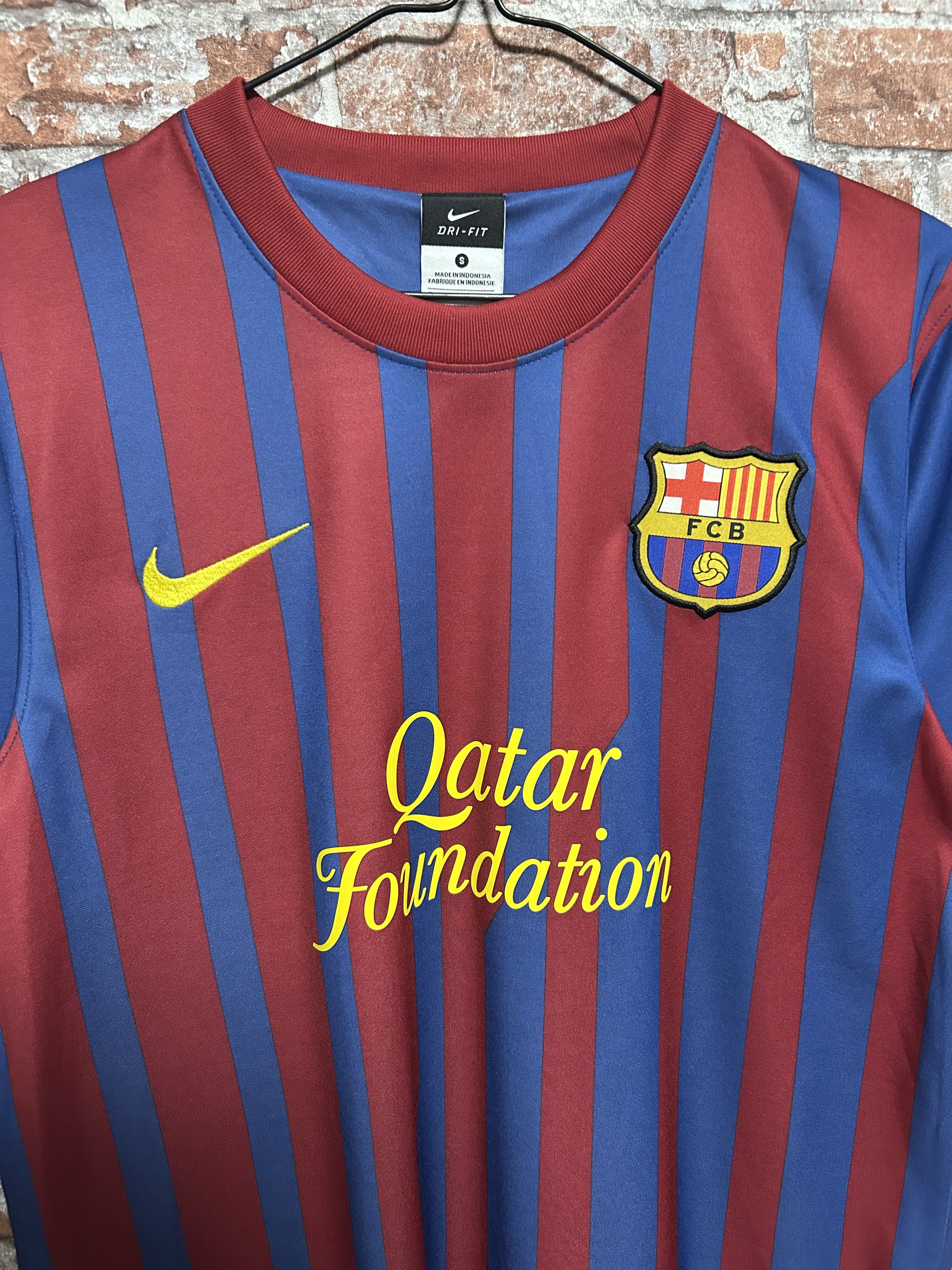 Nike Barcelona 2011 2012 Home Football Nike Joshua 419879-486 Size US S / EU 44-46 / 1 - 3 Thumbnail