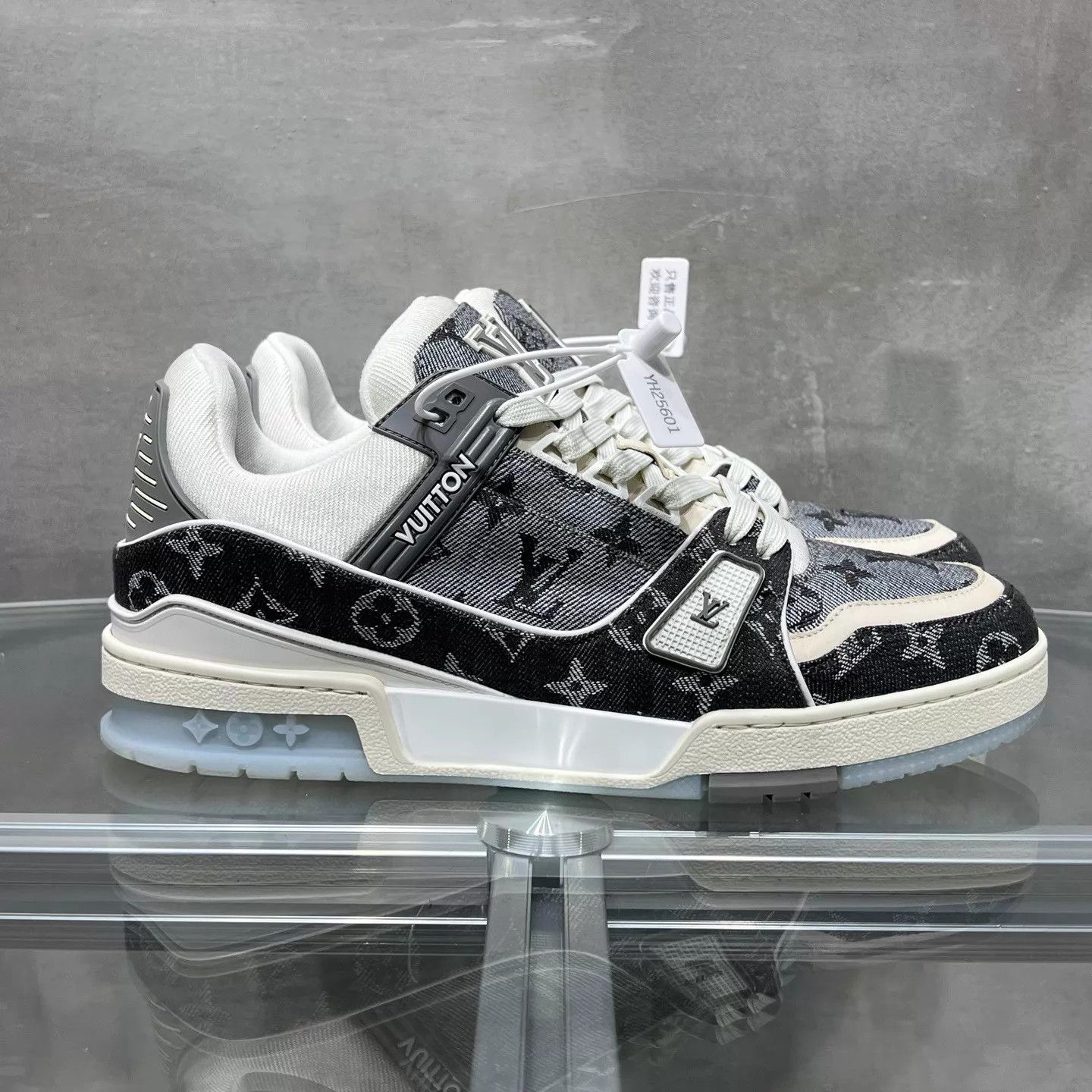 Louis Vuitton LV Trainer AOP Gray White Denim UK7 Size US 8 / EU 41 - 4 Thumbnail