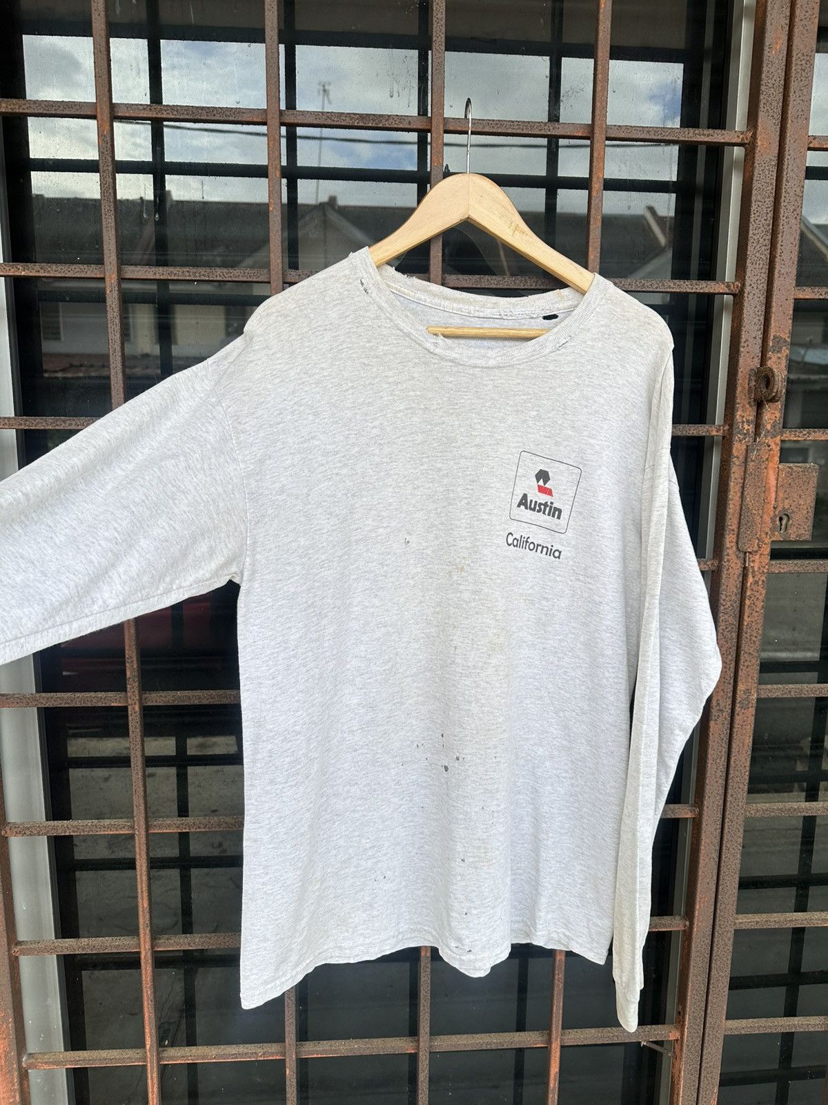 Vintage Thrashed Distressed ERD Grunge Austin California Crewneck Size US XL / EU 56 / 4 - 3 Thumbnail