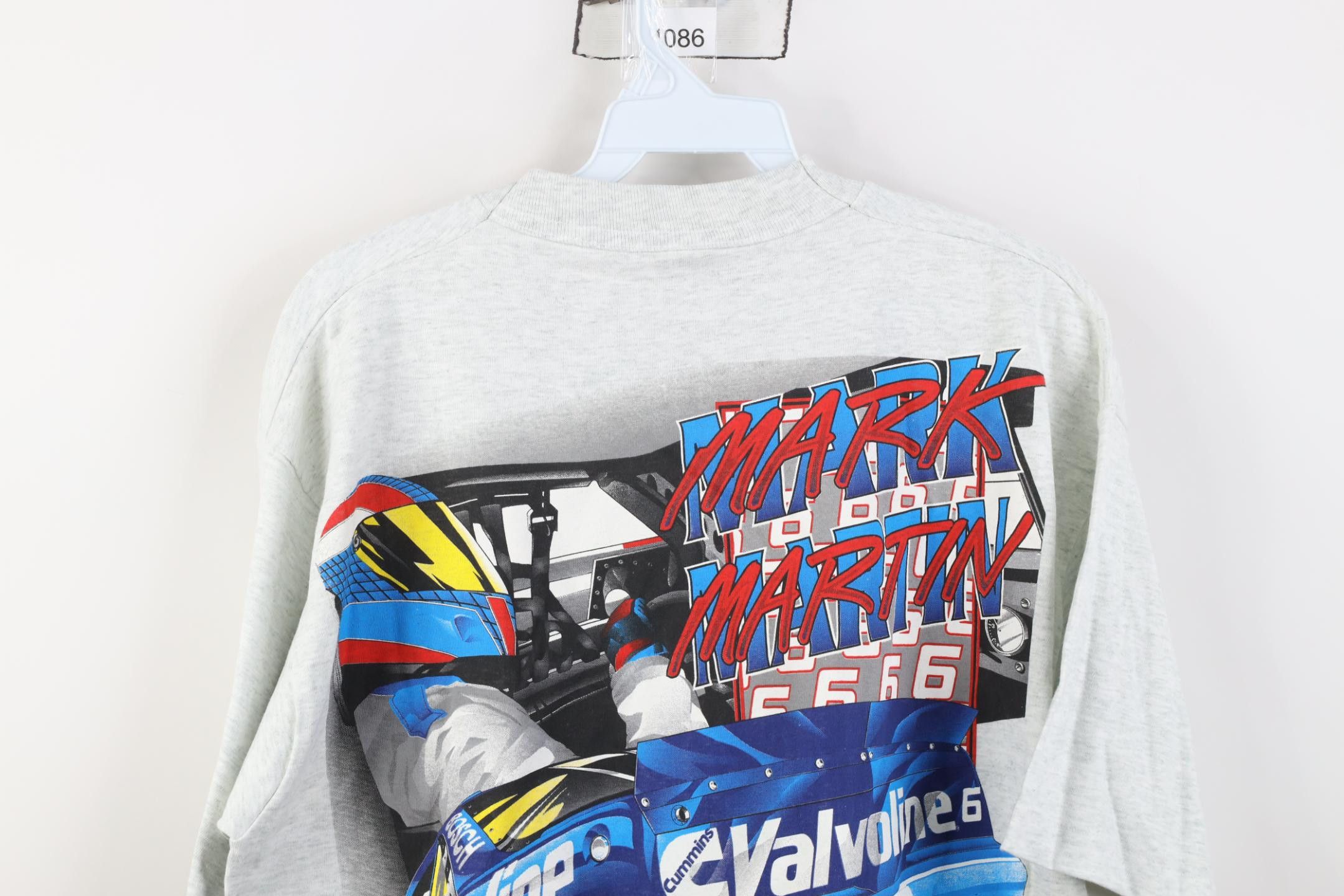 Vintage Vintage 90s NASCAR Mark Martin Valvoline Racing T-Shirt US Size US L / EU 52-54 / 3 - 12 Thumbnail