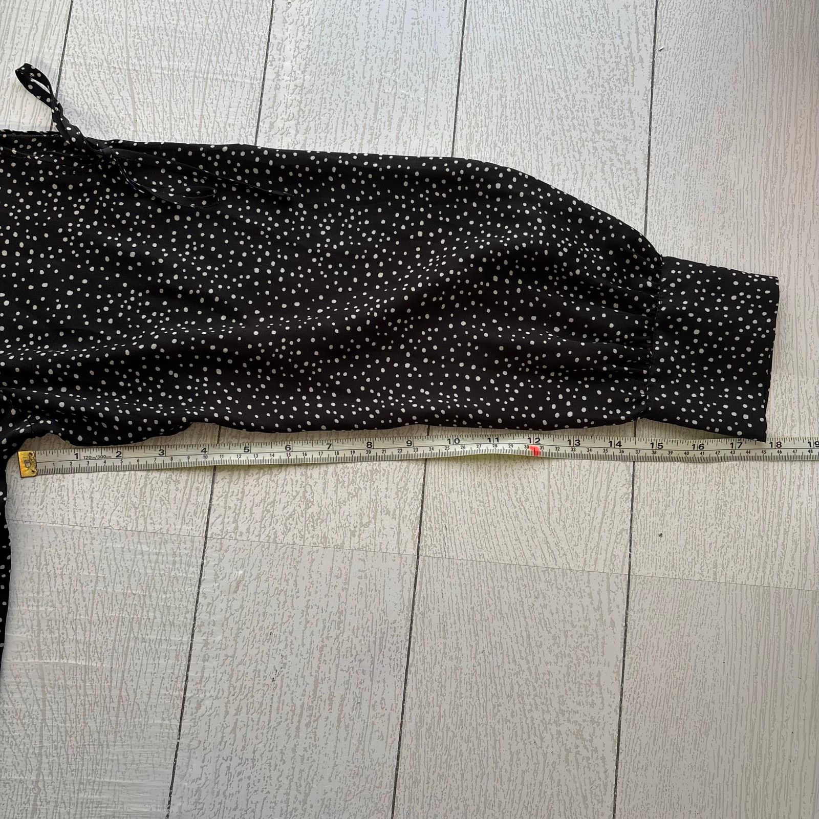 Other Lane Bryant Black and White Cold Shoulder Dot Top Size 18 Size XXL / US 16-18 / IT 52-54 - 8 Thumbnail