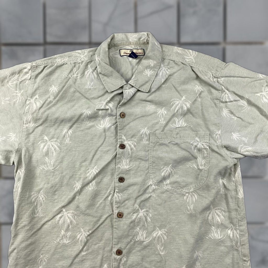Tommy Bahama Tommy Bahama Hawaiian Shirt Mens Large Silk Floral Button Up Short Sleeve Pocket Size US L / EU 52-54 / 3 - 1 Thumbnail