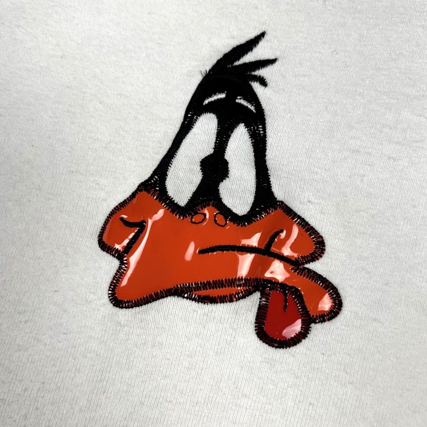 Vintage VINTAGE Daffy Duck Warner Bros 1997 Womens T-Shirt Small White Cap Sleeve USA 90s Cartoon Embroidered Size S / US 4 / IT 40 - 6 Thumbnail