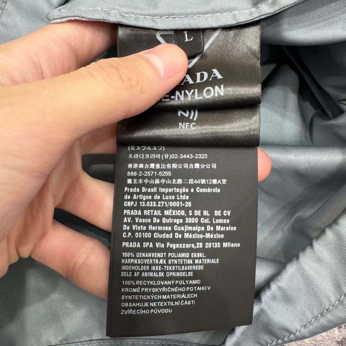Prada Prada-Sleeve-Pocket-Nylon-Hooded-Jacket-L Size US L / EU 52-54 / 3 - 5 Thumbnail