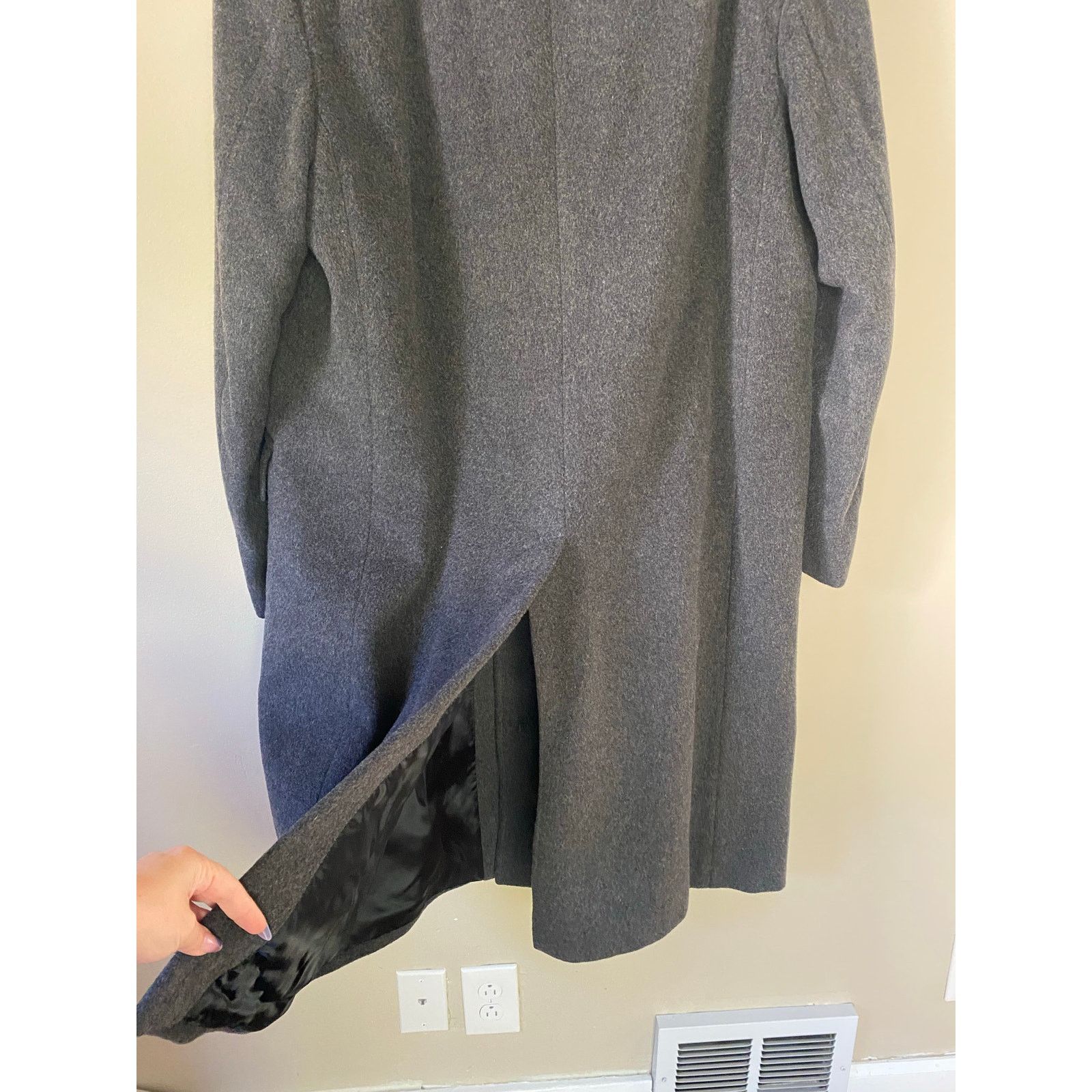 Saks Fifth Avenue XL? Saks Fifth Ave Cashmere Blend Overcoat Woven Italy Gray Size US XL / EU 56 / 4 - 4 Thumbnail