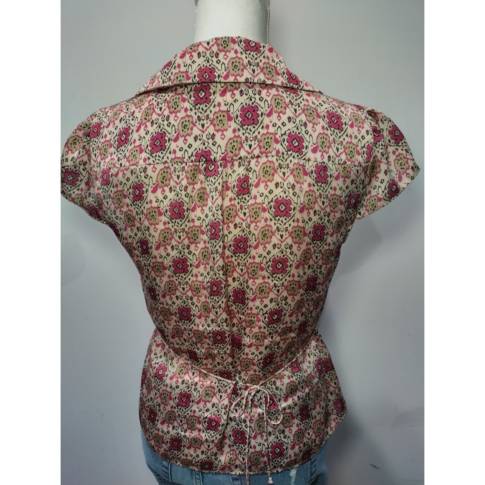 Ann Taylor Ann Taylor Loft Women Button Down Top Cap Sleeve Floral Pink Size S / US 4 / IT 40 - 2 Thumbnail