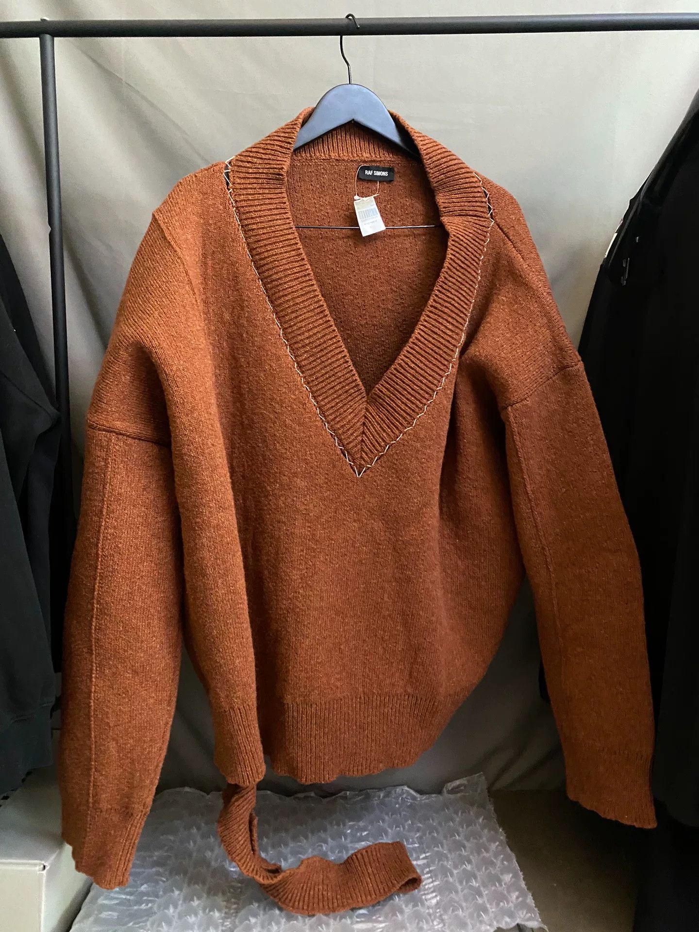 Raf Simons raf simons oversized v-neck sweater Size US S / EU 44-46 / 1 - 1 Thumbnail