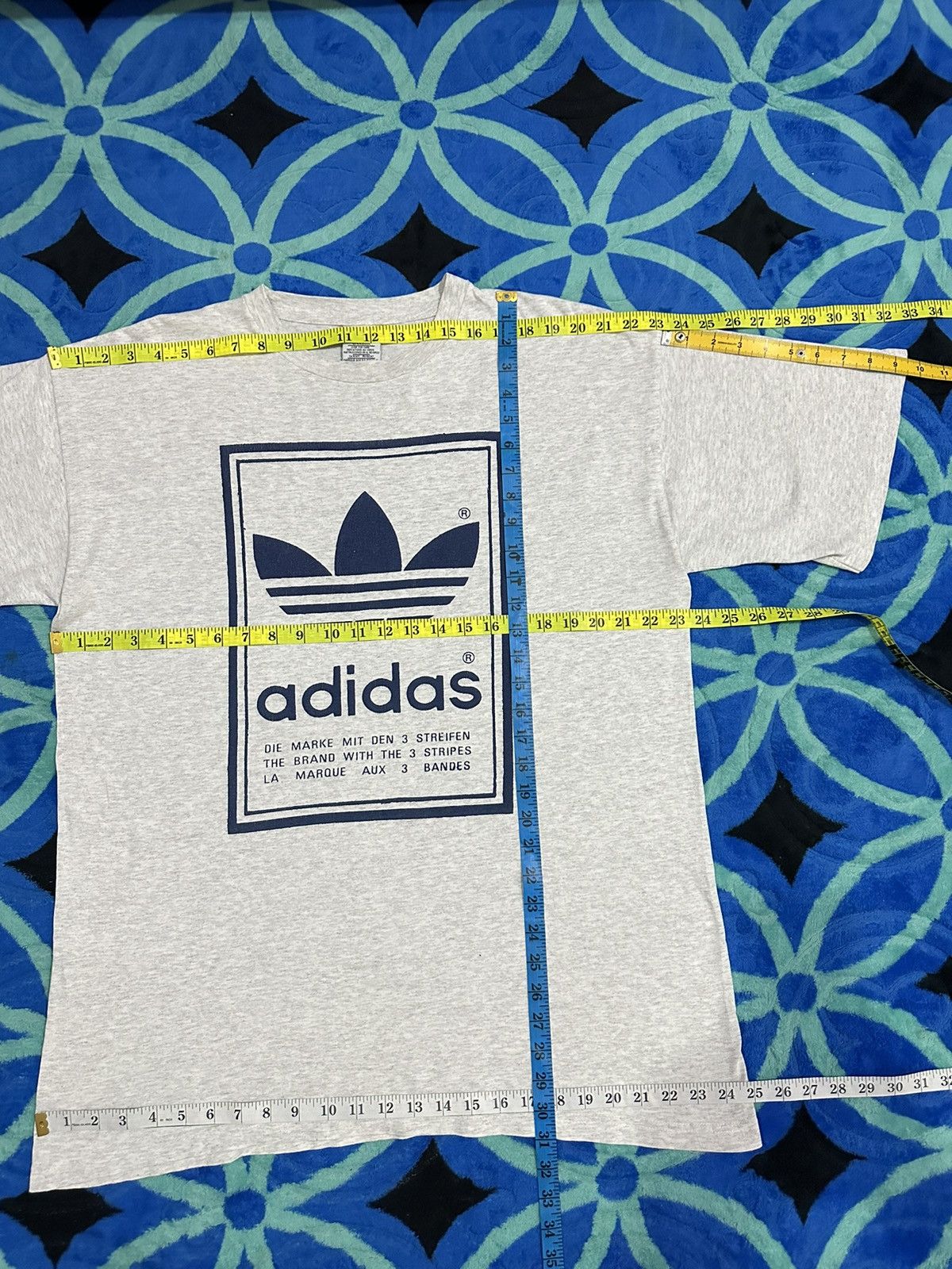 Adidas Vintage Adidas Made In Usa Trefoil Big Logo Tshirt A217 Size US L / EU 52-54 / 3 - 5 Thumbnail