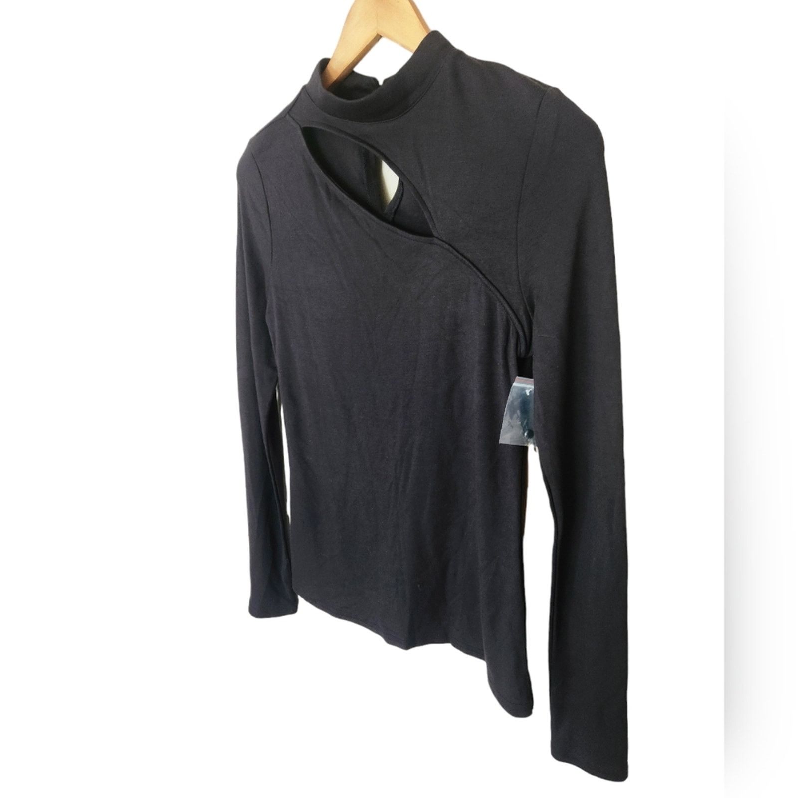 Nordstrom NWT Nordstrom Halogen cut out detail long sleeve top Size S / US 4 / IT 40 - 1 Thumbnail