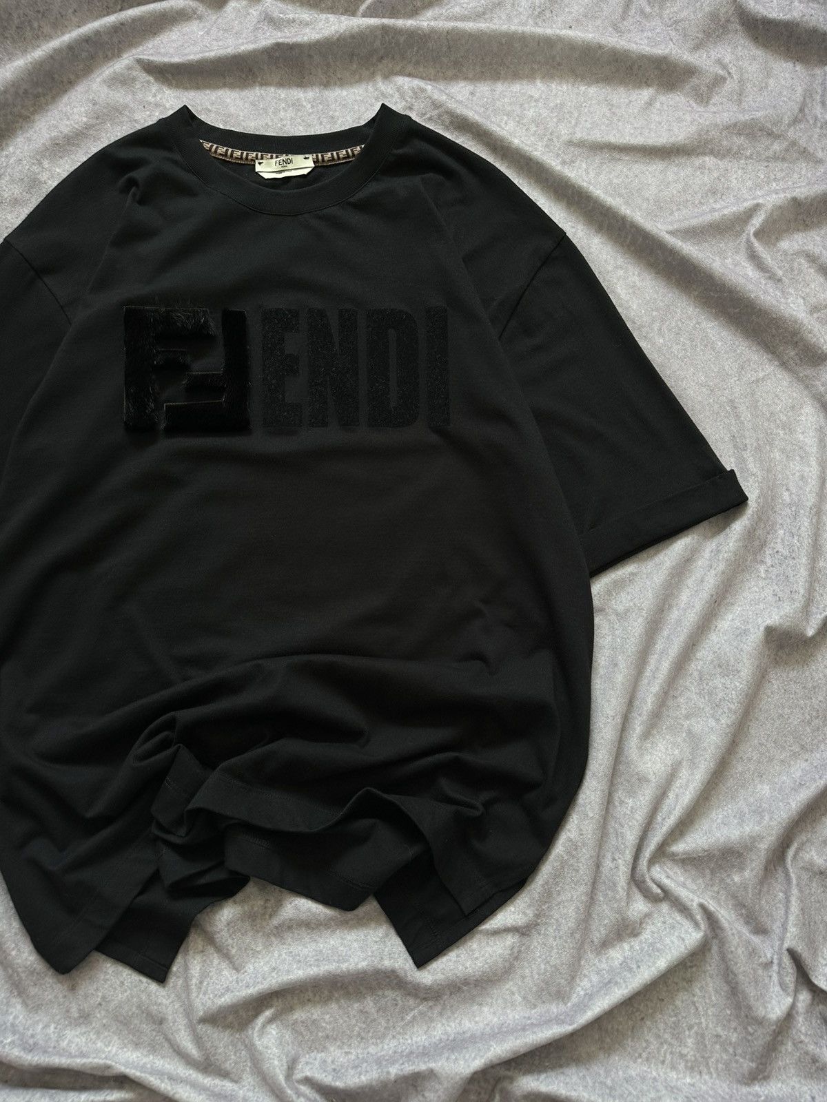 Fendi Fendi Fur Logo Black Mens T-Shirt Tee Size M Size US M / EU 48-50 / 2 - 4 Thumbnail
