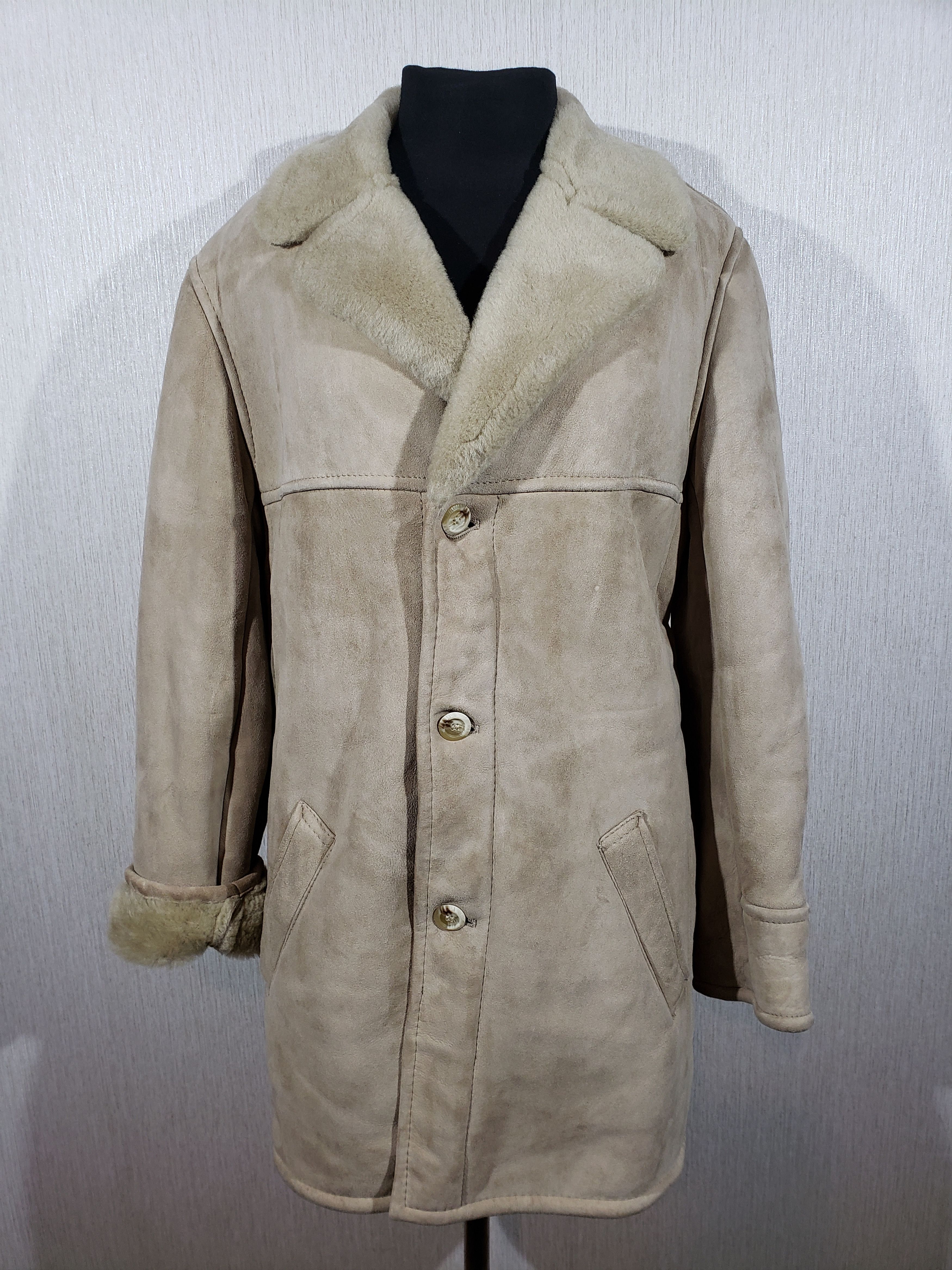 Other Legendary men's sheepskin coat. Size US L / EU 52-54 / 3 - 1 Thumbnail