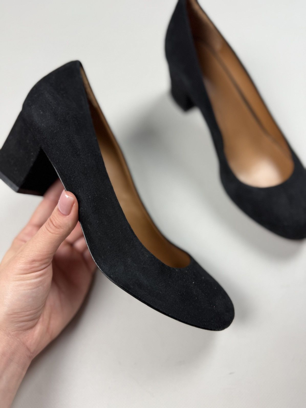 Sezane Les Souliers Sezane Ladies Suede Pump Block Heels Shoes Size US 7 / IT 37 - 8 Thumbnail