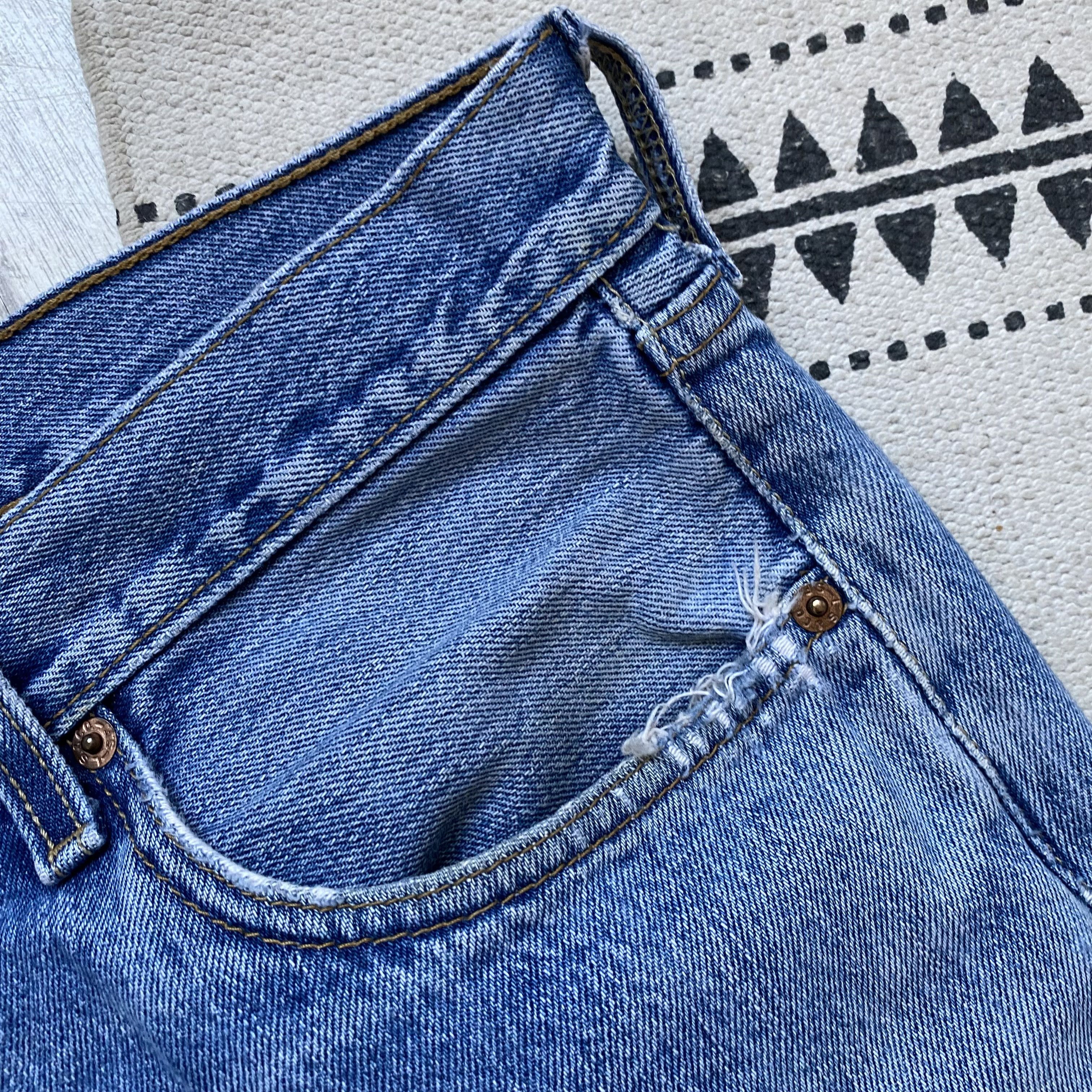 Levi's Vintage Clothing 👖Vintage 90's Levis jeans 501 Distressed Denim pants Y2K Size US 34 / EU 50 - 8 Thumbnail