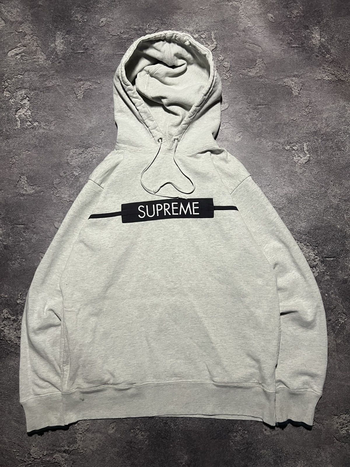 Supreme Vintage 90s Supreme Hoodie Distressed Thrashed Streetwear Size US M / EU 48-50 / 2 - 1 Thumbnail
