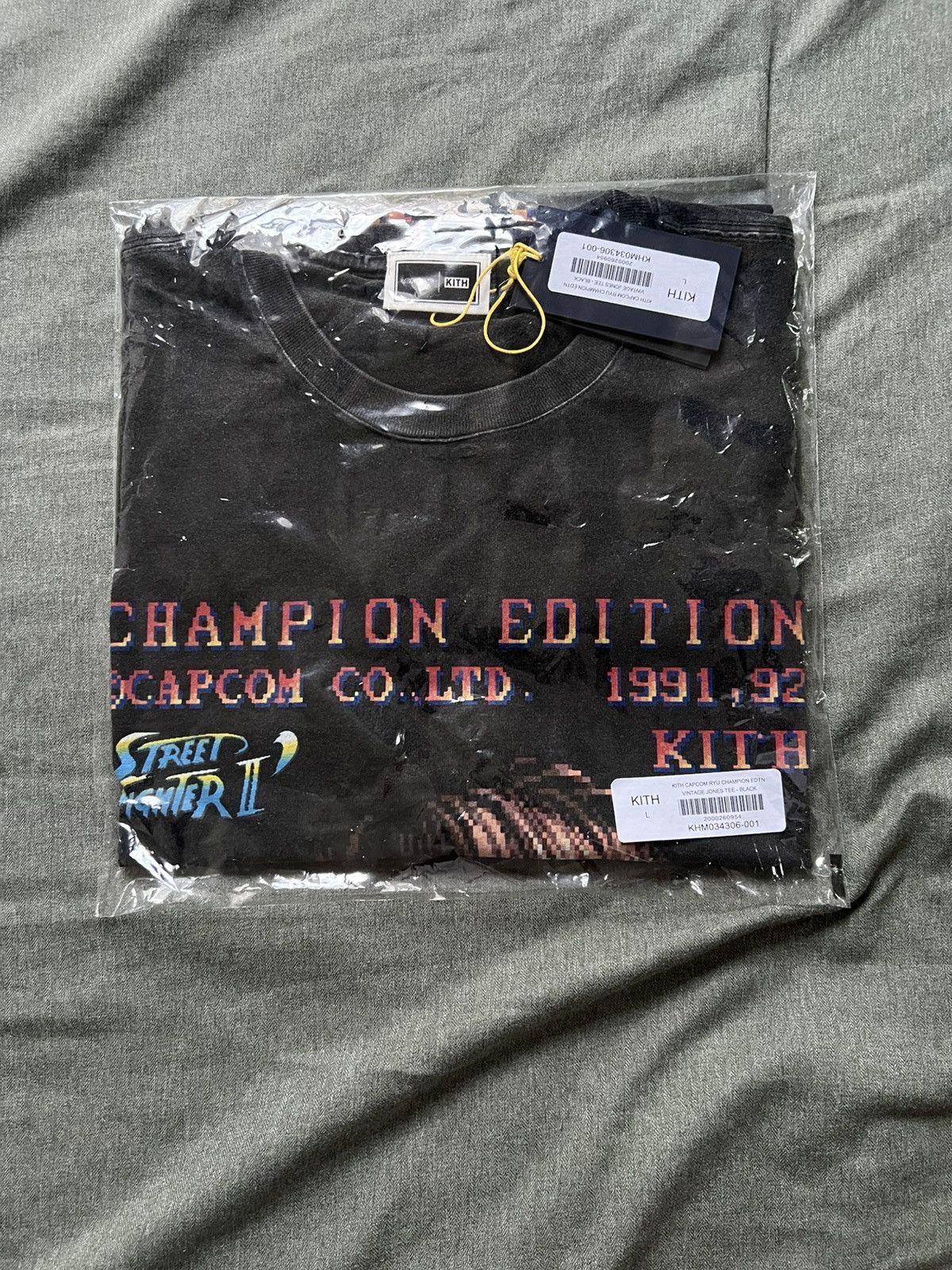 Kith Kith Capcom Ryu Champion Edition Vintage Tee Size Large Size US L / EU 52-54 / 3 - 1 Thumbnail