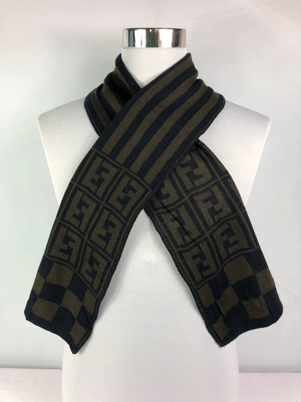 Vintage Fendi Scarf / Muffler / Neckwear FS214 Size ONE SIZE - 1 Thumbnail