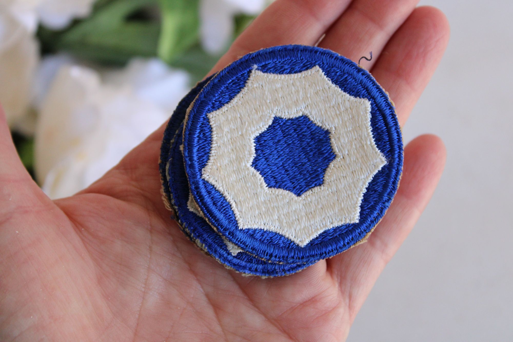 Vintage Vintage 1940s Patch, 9th Service Command Blue Circle with Wh Size ONE SIZE - 11 Thumbnail