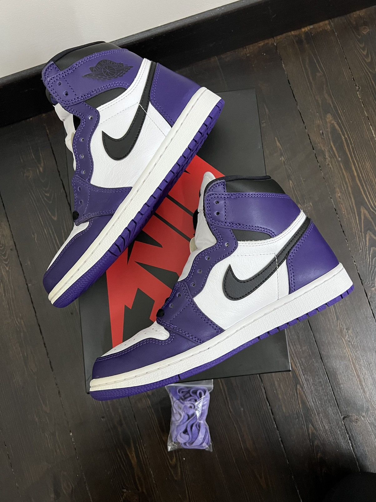 Jordan Brand Air jordan 1 High court purple Size US 7 / EU 40 - 6 Thumbnail