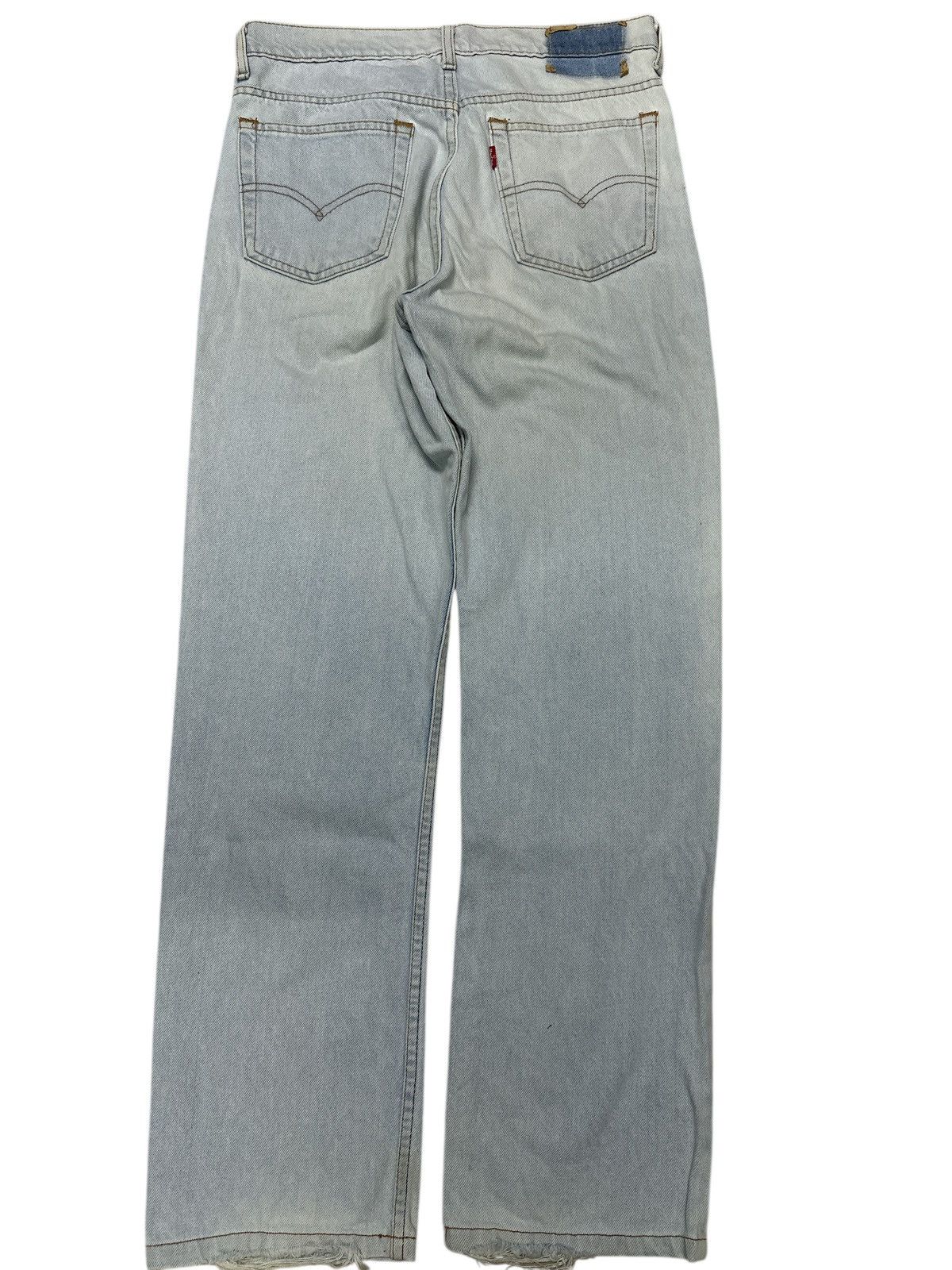 Levi's Vintage Y2k Levis Light Washed . Size US 30 / EU 46 - 2 Thumbnail
