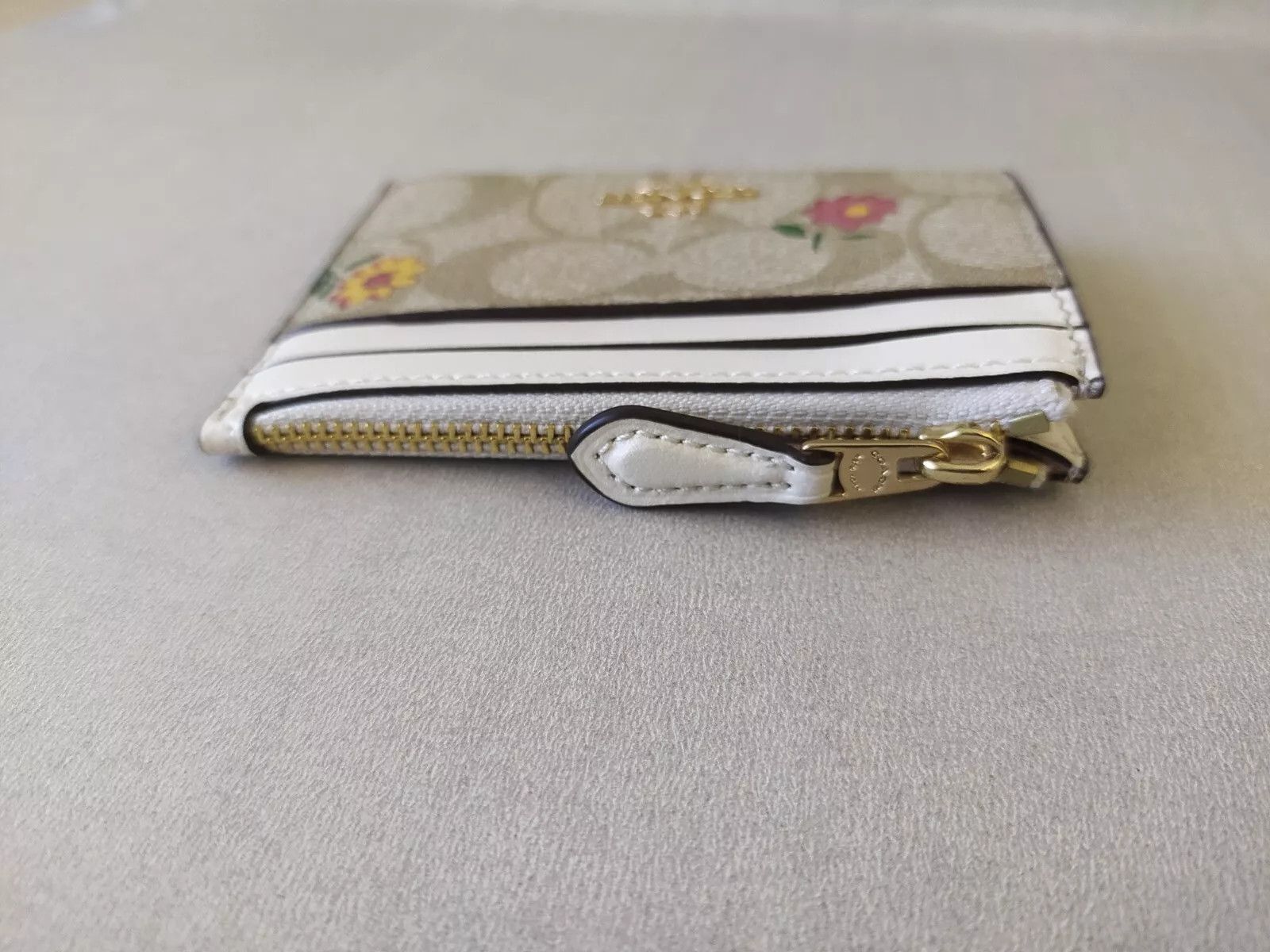 Coach Coach Mini Skinny ID zip CardCase in signature canvas T 9102 Size ONE SIZE - 8 Thumbnail