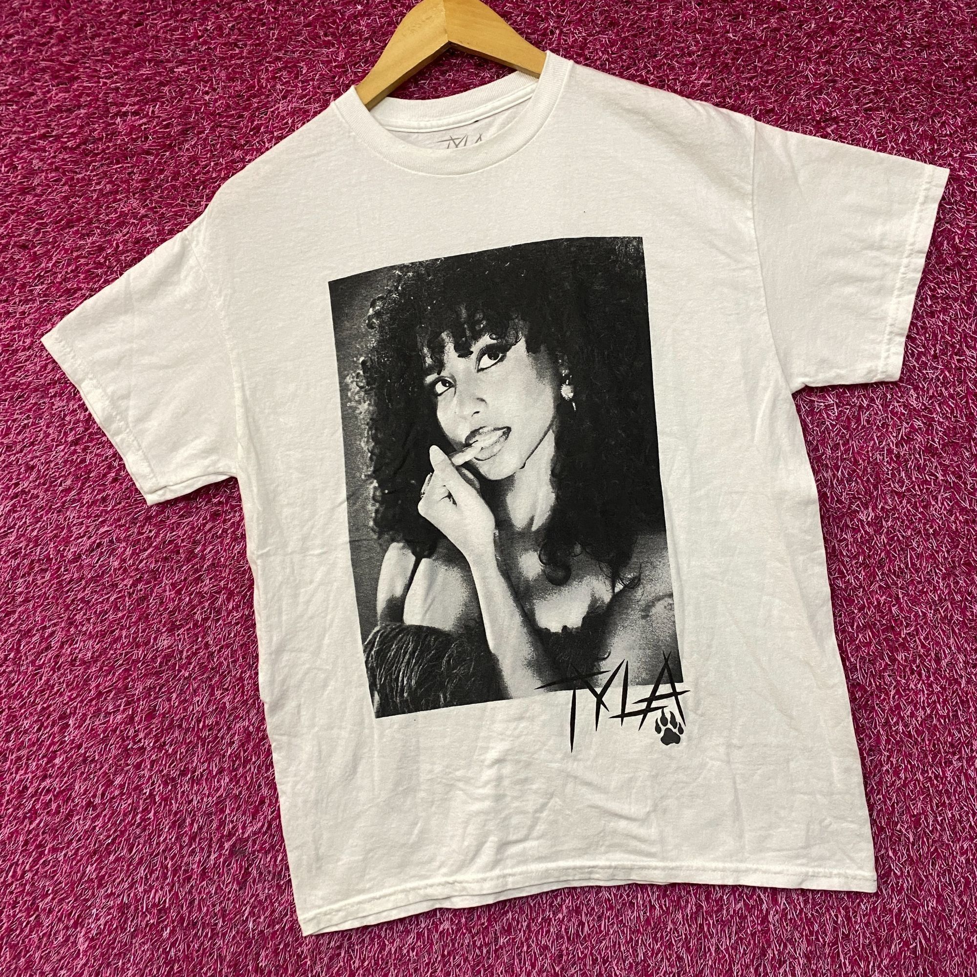 Other Tyla We Wanna Party Album Poster T-Shirt Small Size US S / EU 44-46 / 1 - 3 Thumbnail
