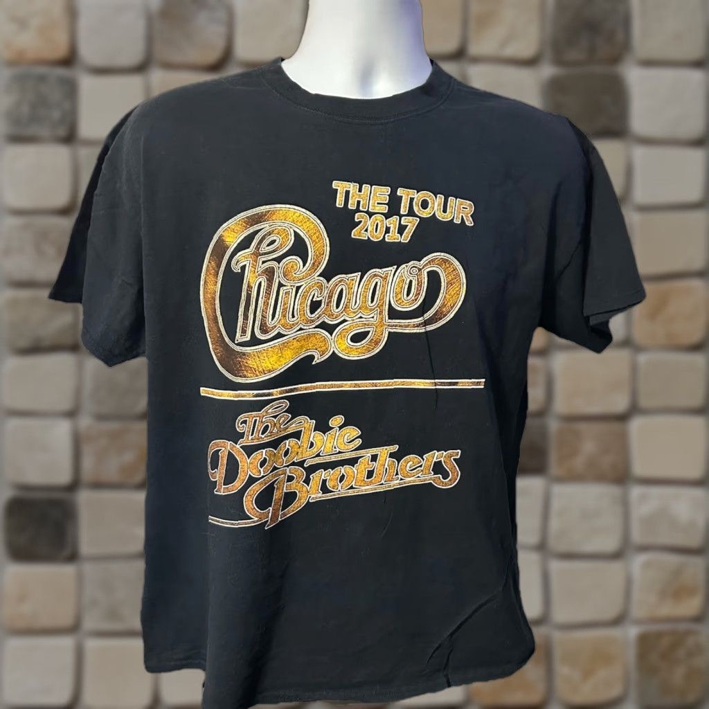 Gildan Chicago & The Dobie Brothers Tour 2017 Shirt Men Large Double Sided Black Crew Neck Short Sleeve T-Shirt Gildan Heavy Cotton Logo Rock Music Fans Mens Size US L / EU 52-54 / 3 - 1 Thumbnail