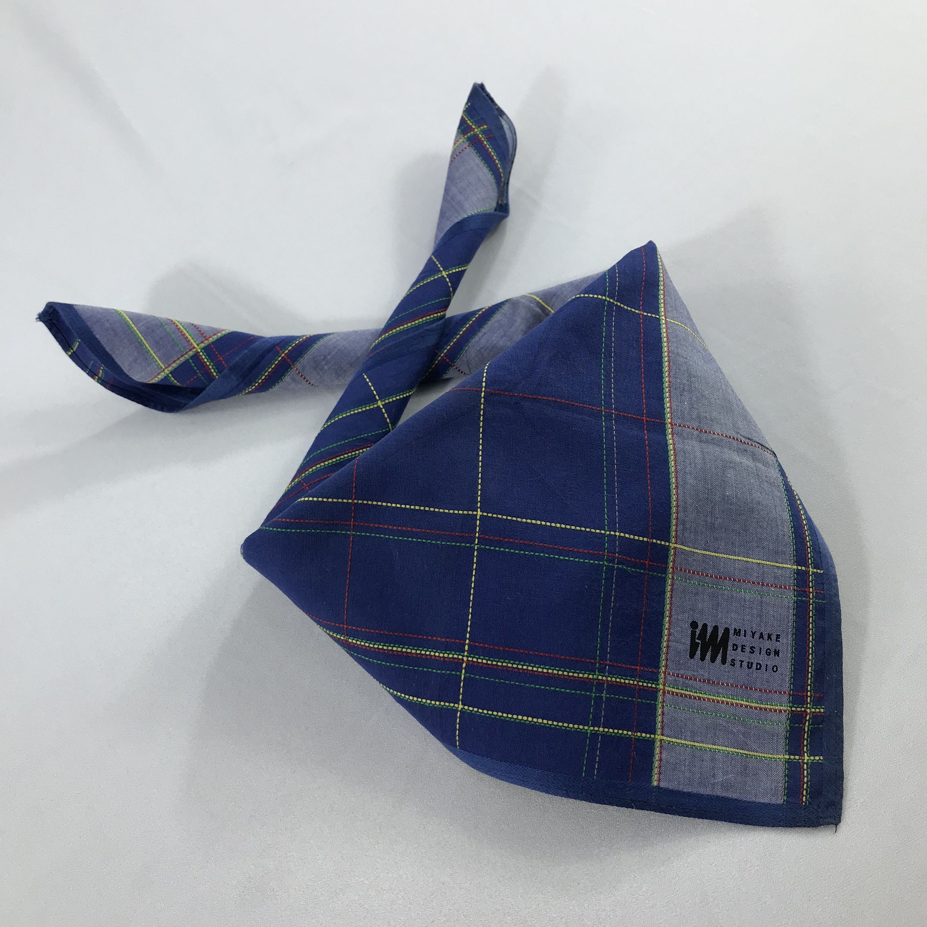Issey Miyake × Vintage Issey Miyake Bandana / Handkerchief / Neckerchief - S2031 Size ONE SIZE - 4 Thumbnail