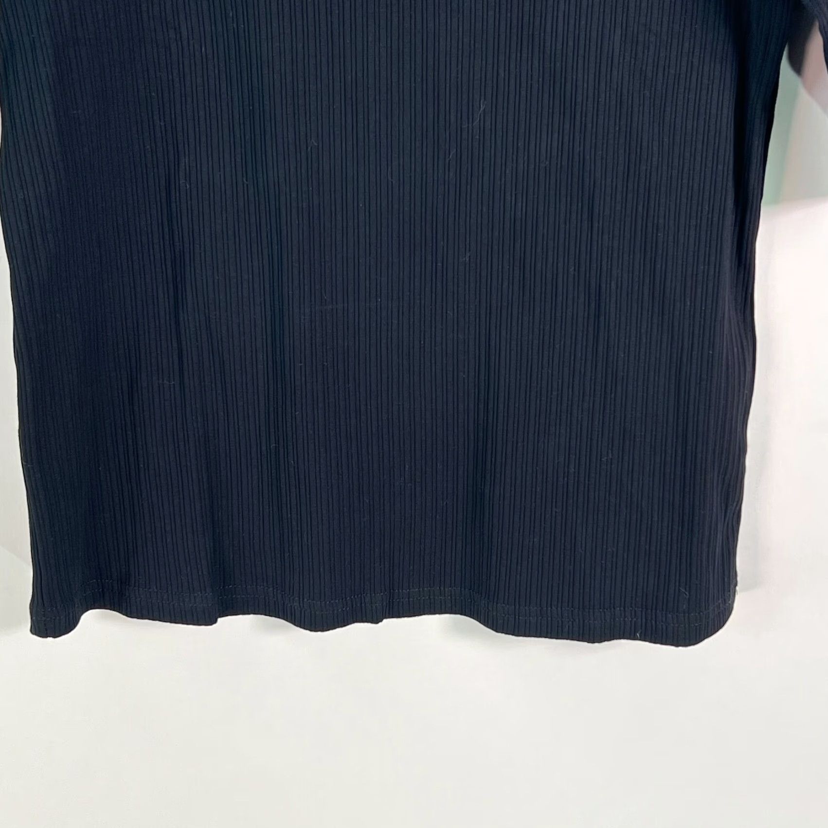 Shein Shein Brand Womens T Shirt Size Large Black Mock Neck Slight Stretch Fitted Pullover Short Sleeve Pullover Casual Size L / US 10 / IT 46 - 4 Thumbnail