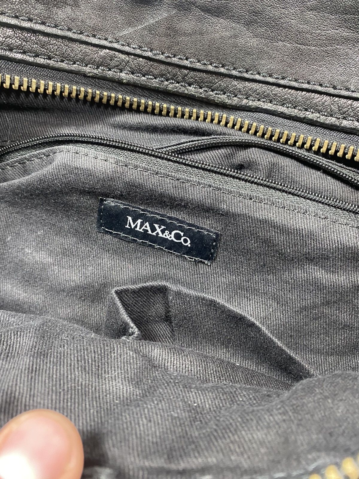 MAX&Co. Max&Co Black Leather Hand Bag Size ONE SIZE - 11 Thumbnail