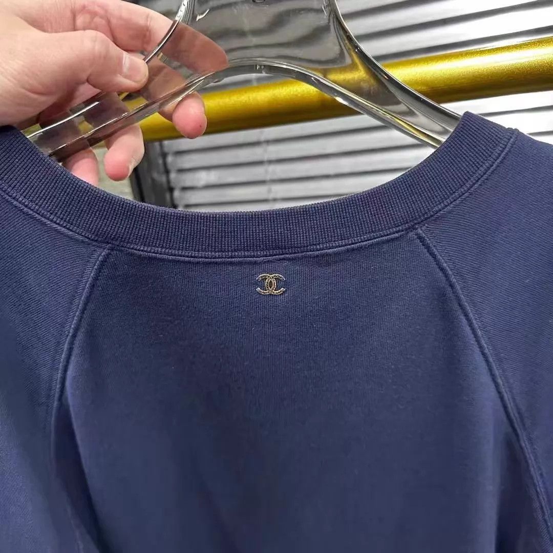 Chanel Chanel 99 New CC SS Tee XL Size XL / US 12-14 / IT 48-50 - 5 Thumbnail