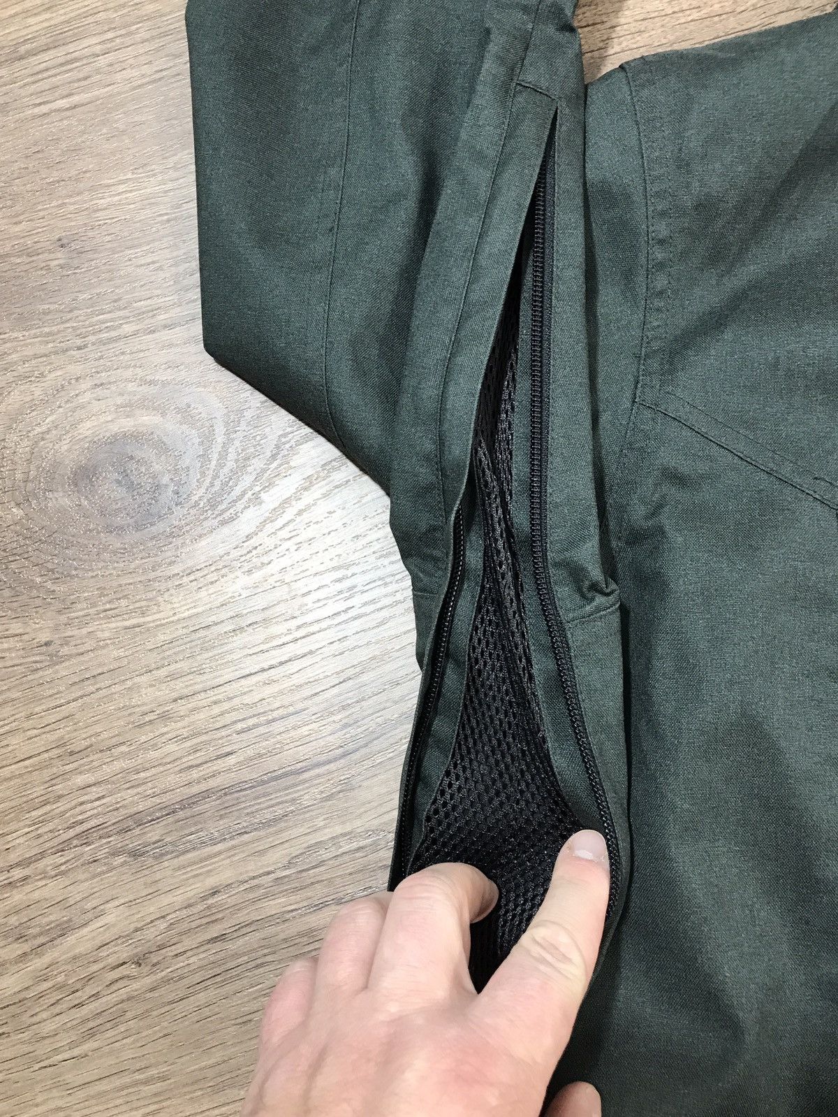 Analog × Burton Rare Analog Jacket Multipocket Size S M Size US S / EU 44-46 / 1 - 14 Thumbnail