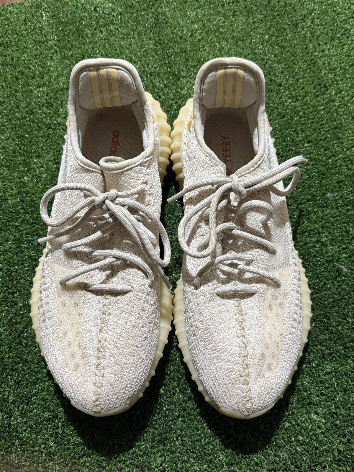 Yeezy Adidas Yeezy Boost 350 V2 - Low Light Size US 9 / EU 42 - 2 Thumbnail
