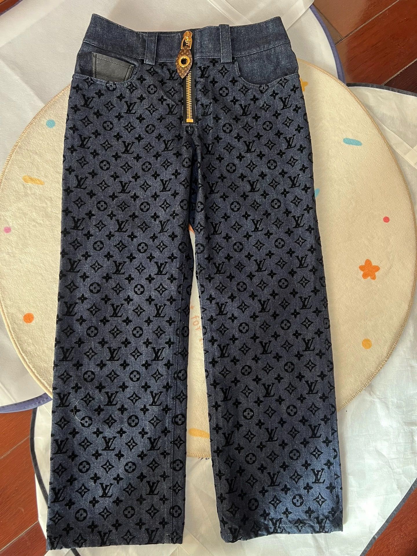 Louis Vuitton Louis Vuitton all-over print jeans, size 38 Size 26" / US 2 / IT 38 - 1 Thumbnail