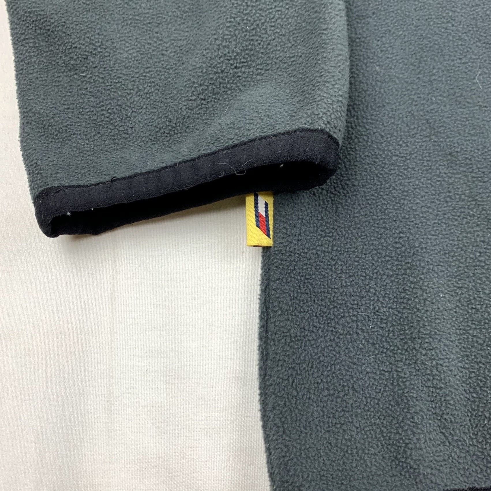 Tommy Hilfiger Vintage Tommy Hilfiger Athletics Fleece Pullover Jacket Adult Large Gray Zip 90s Size US L / EU 52-54 / 3 - 2 Thumbnail