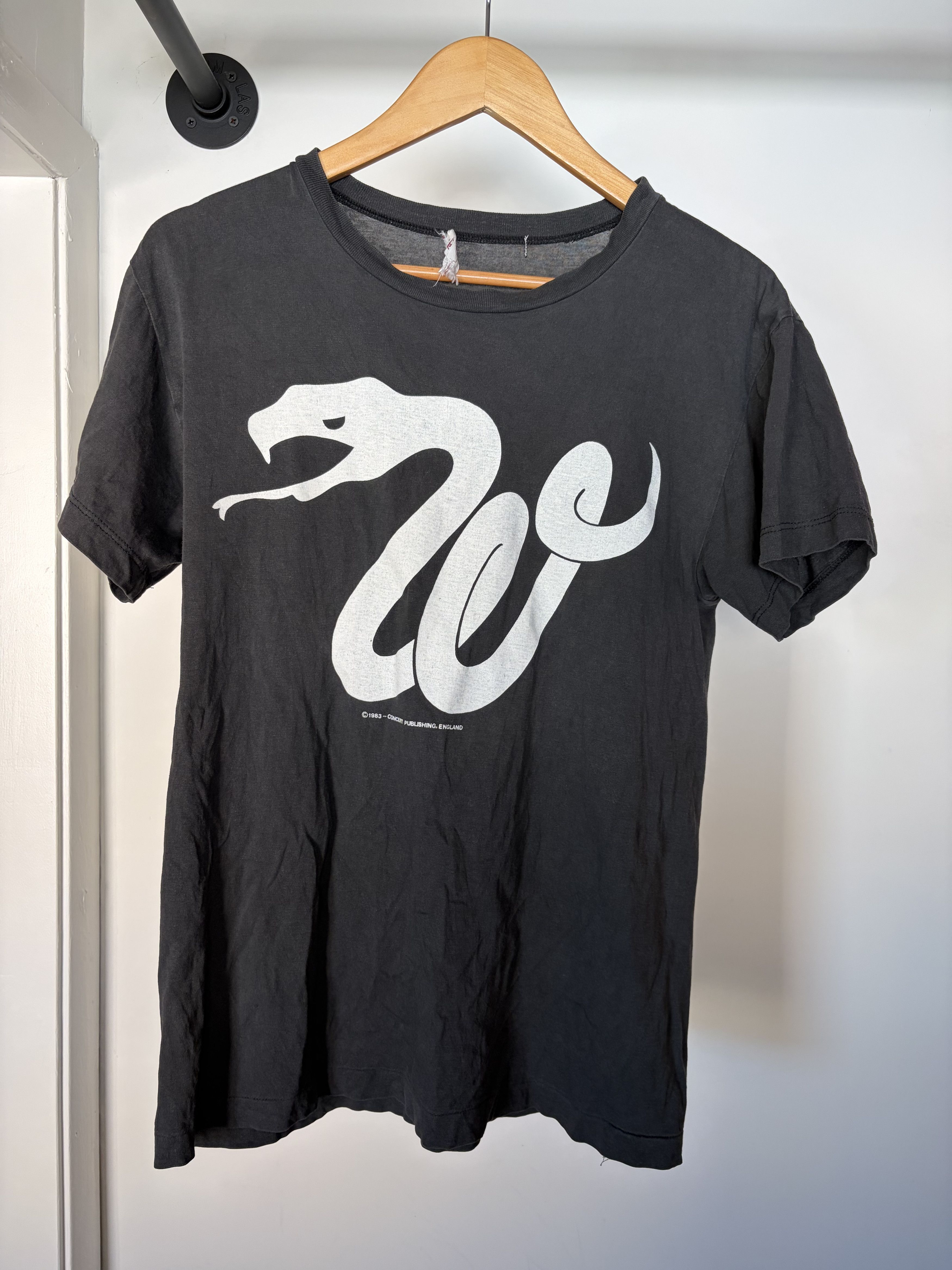 Vintage 1983 Whitesnake tee Size US S / EU 44-46 / 1 - 1 Thumbnail