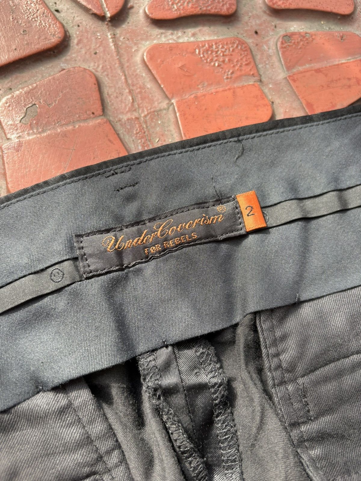 UNDERCOVERISM ARCHIVE - SIDE RUFFLE SILK PANTS