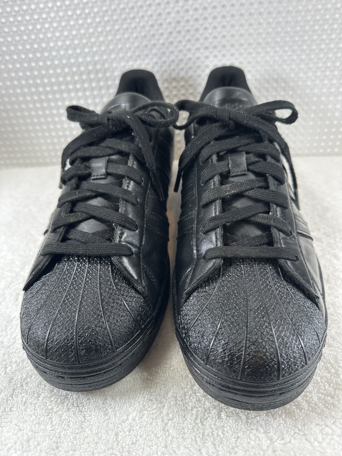 Adidas adidas Superstar, a classic low-top sneaker Size US 10 / EU 43 - 3 Thumbnail
