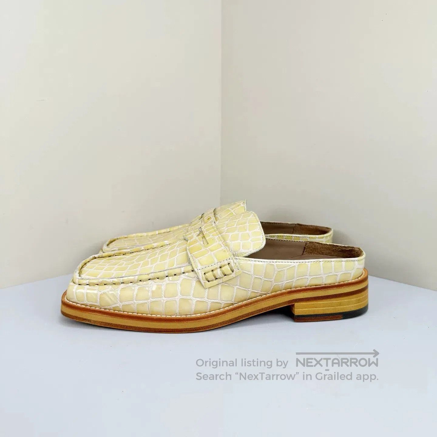 Martine Rose Martine Rose Cream Croc-Embossed Chain Square-Toe Loafers. Size US 8 / IT 38 - 2 Thumbnail