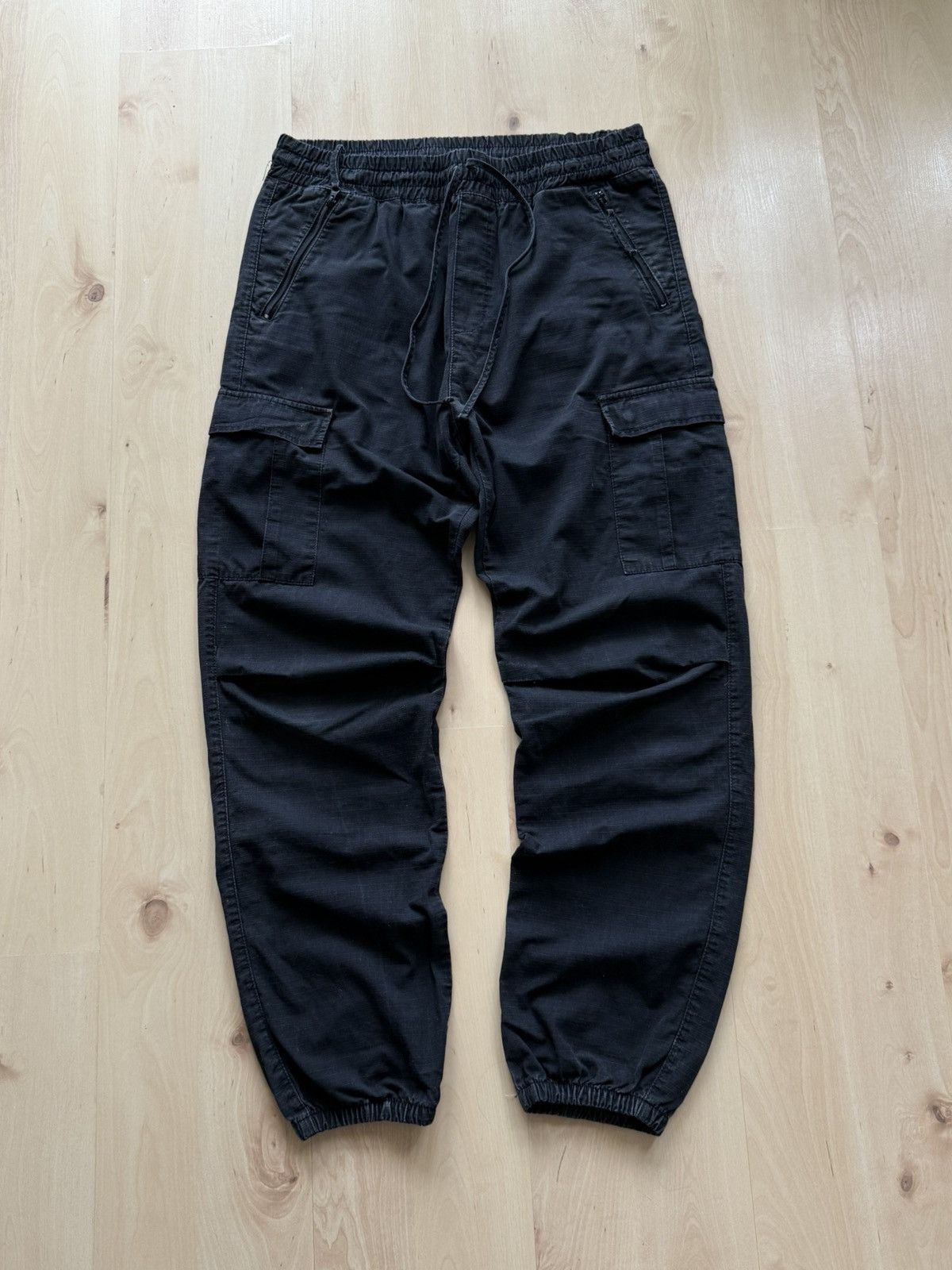 Carhartt Carhartt vintage cargo jogger vintage pants size S Size US 30 / EU 46 - 1 Thumbnail