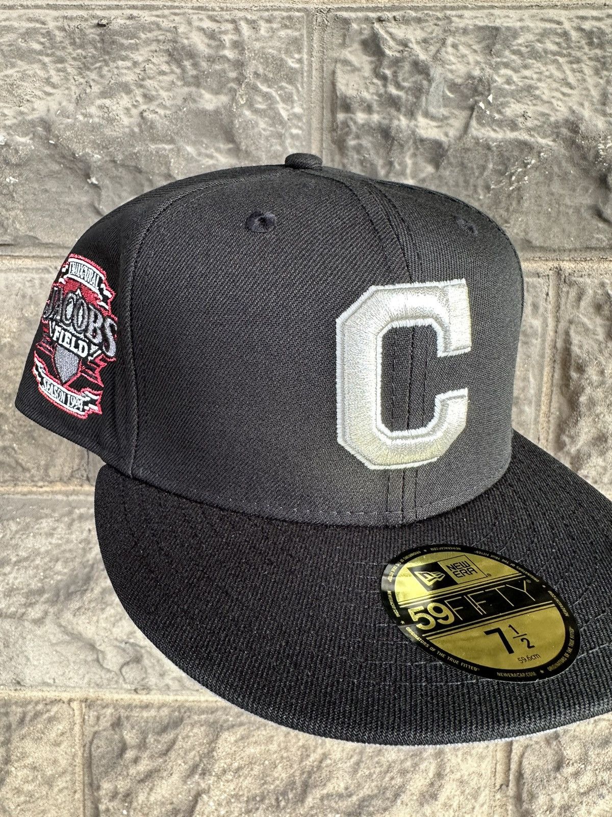 MLB × New Era × Supreme 7 1/2 CLEVELAND INDIANS JACOBS FIELD 1994 NEW ERA FITTED CAP Size ONE SIZE - 1 Thumbnail