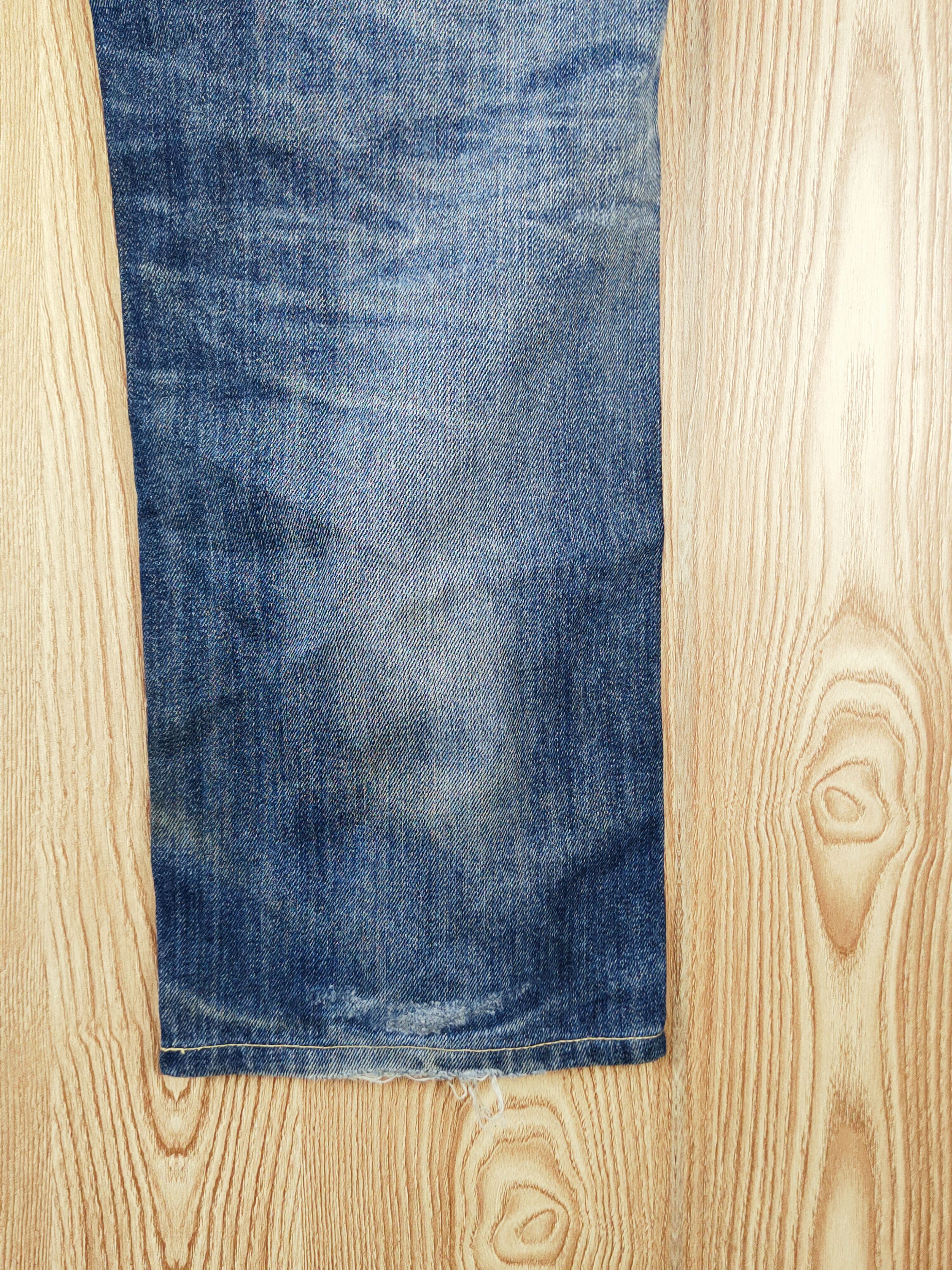 Japanese Brand Uniqlo fabric by kaihara Distressed Ripped Jeans #W947 Size US 36 / EU 52 - 12 Thumbnail