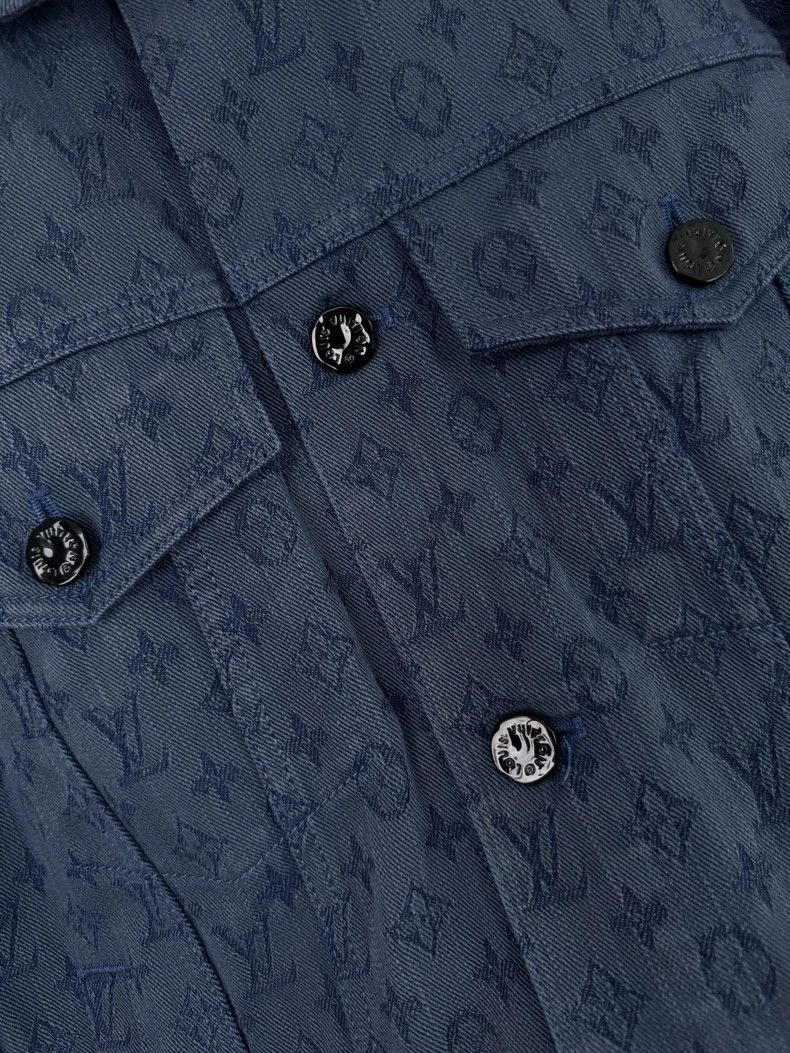 Louis Vuitton Louis Vuitton Full print print denim jacket Nextarrow-2505 Size US M / EU 48-50 / 2 - 3 Thumbnail