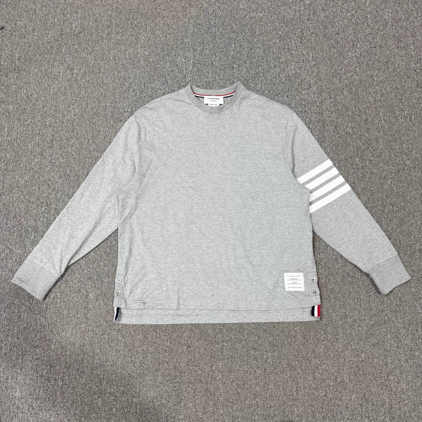 Thom Browne Thom Browne 25 New Gray LS Sweatshirt 44 99 Size US S / EU 44-46 / 1 - 1 Thumbnail