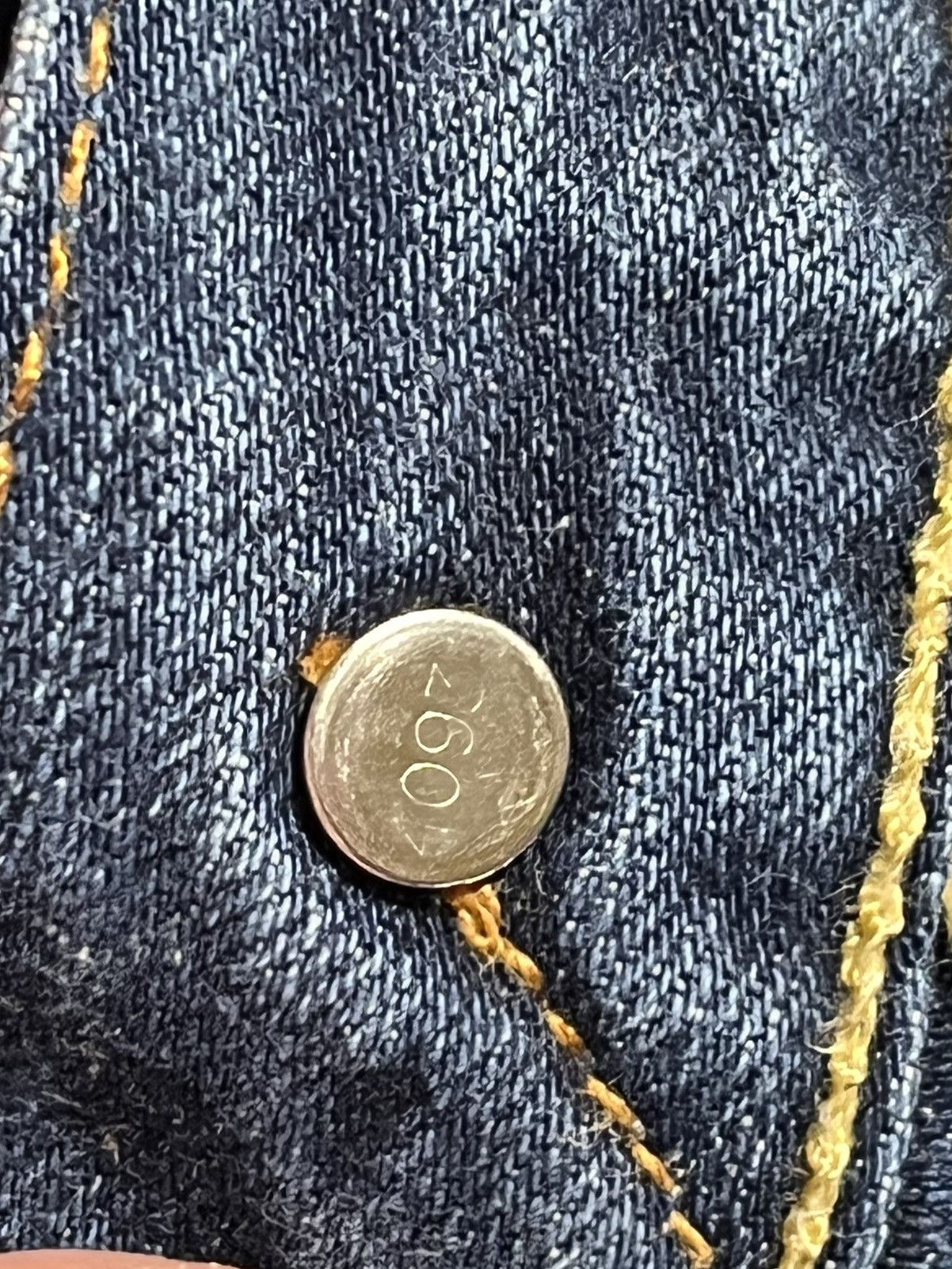 Levi's Vintage Clothing Vintage Levi’s 501 WhiteOak ConeDenim Selvedge VStitch Jeans Size US 30 / EU 46 - 6 Thumbnail